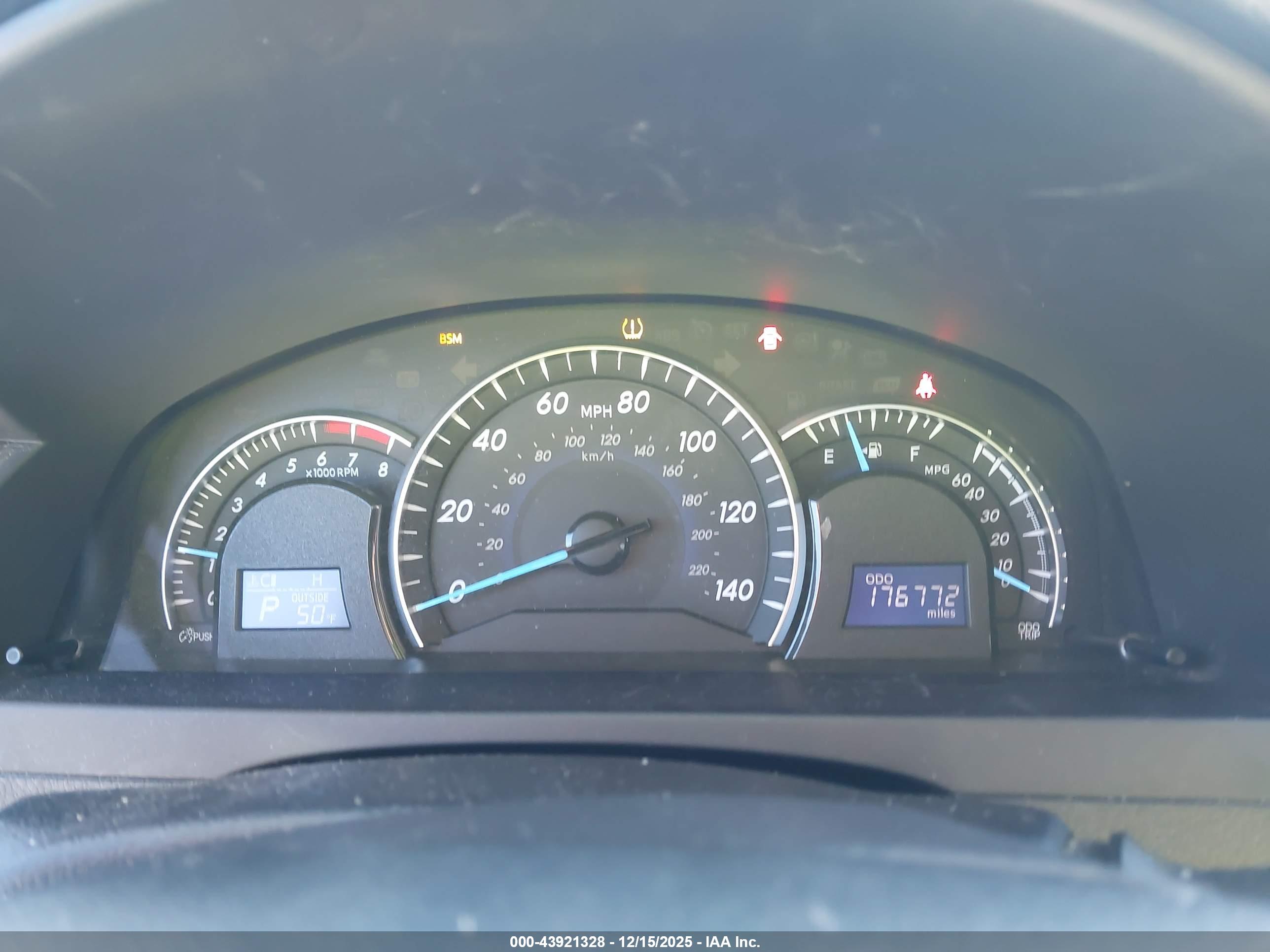 TOYOTA CAMRY image 7