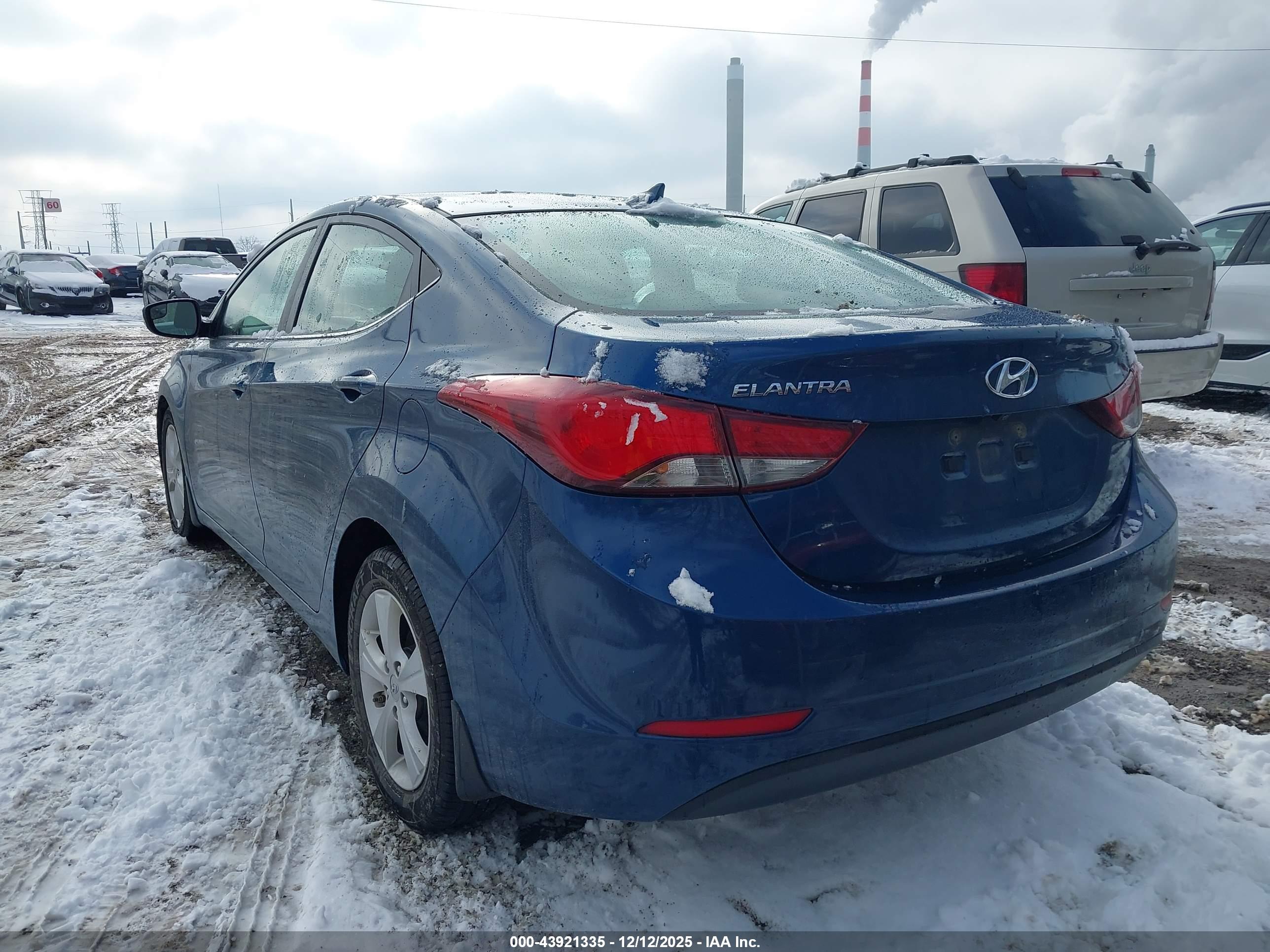 HYUNDAI ELANTRA image 3