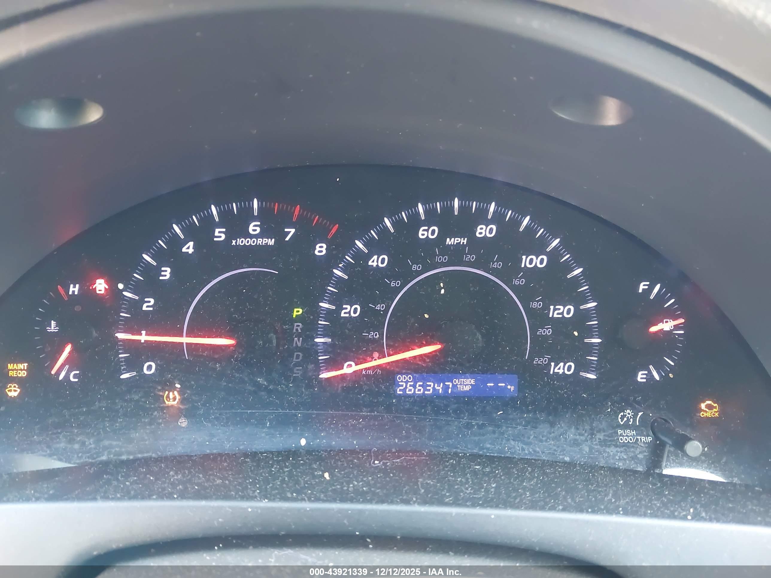 TOYOTA CAMRY image 7