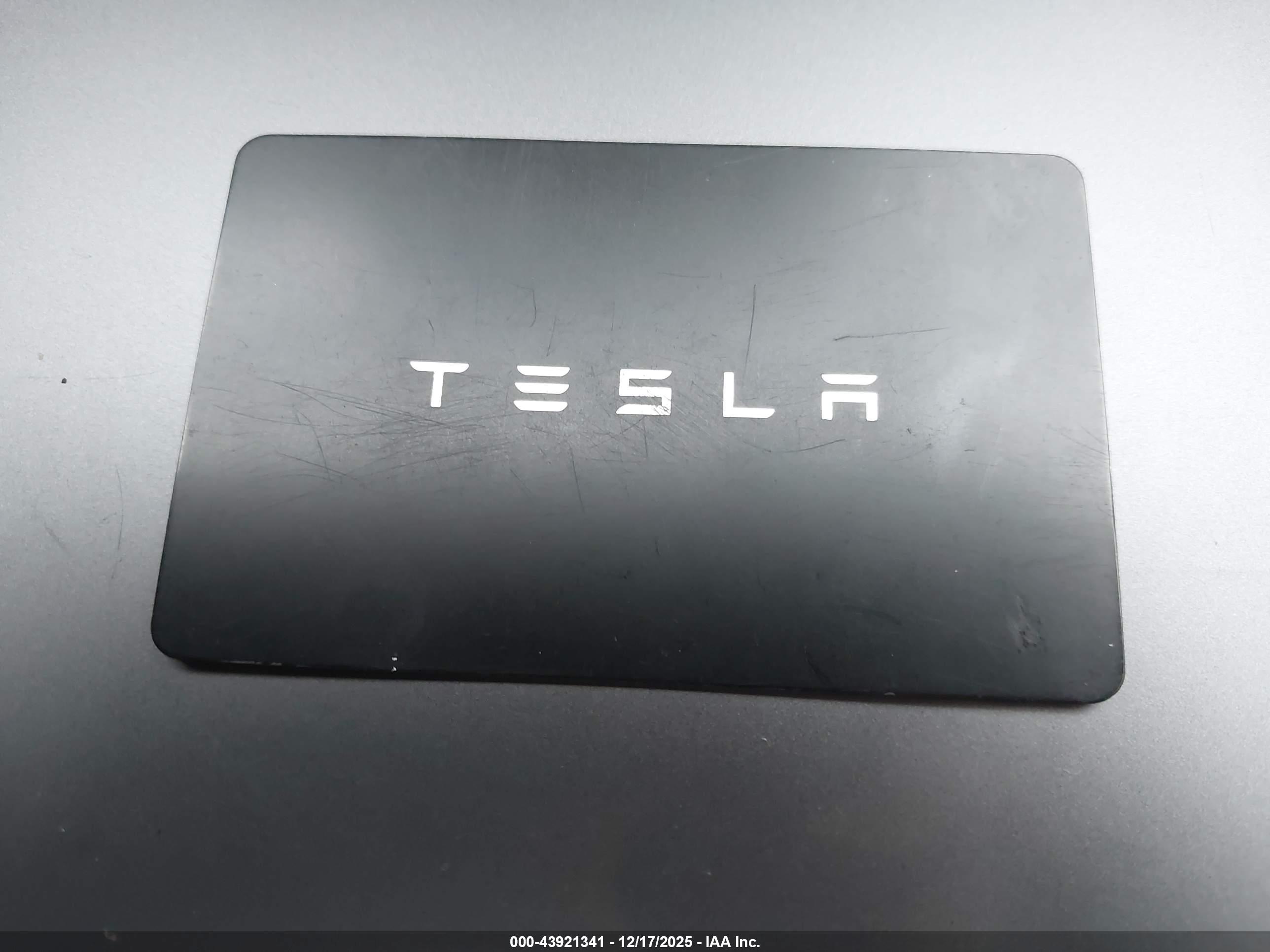 TESLA MODEL image 11