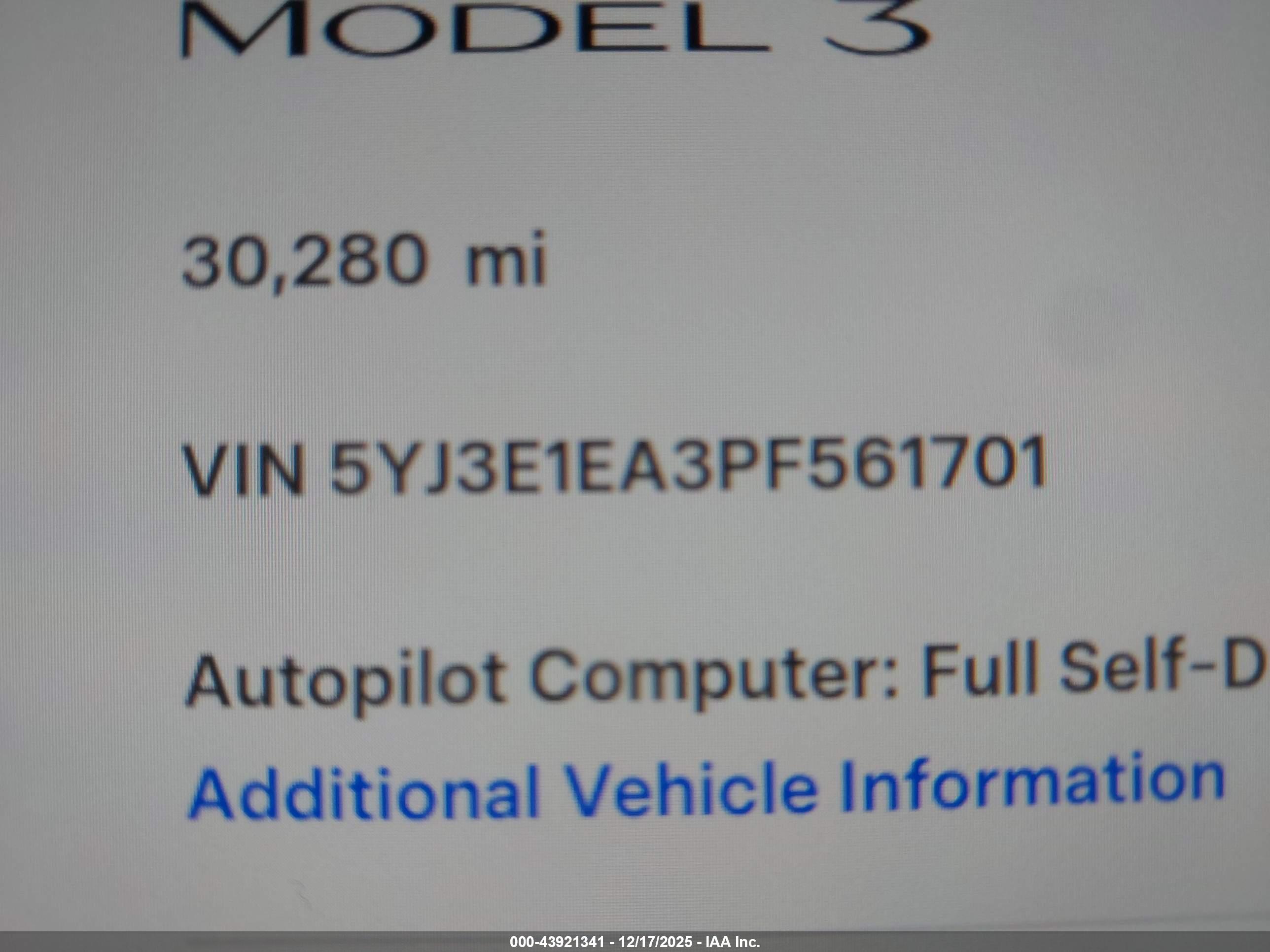 TESLA MODEL image 9