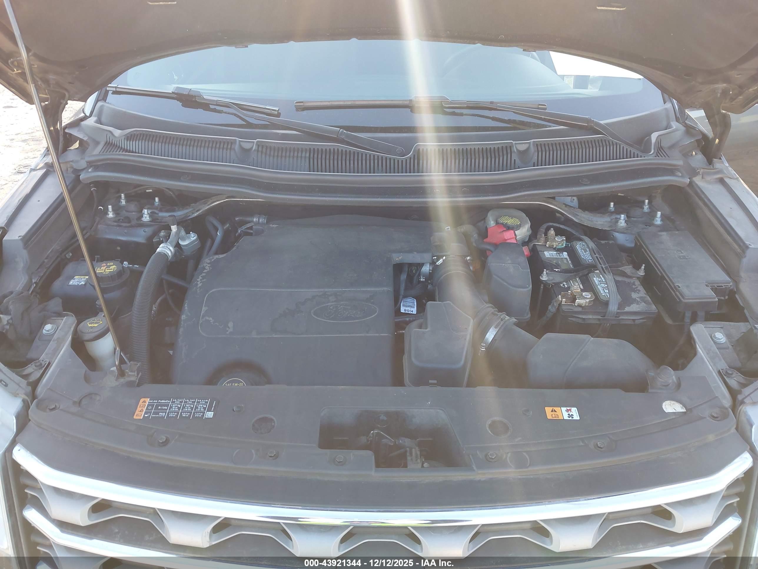 FORD EXPLORER image 10
