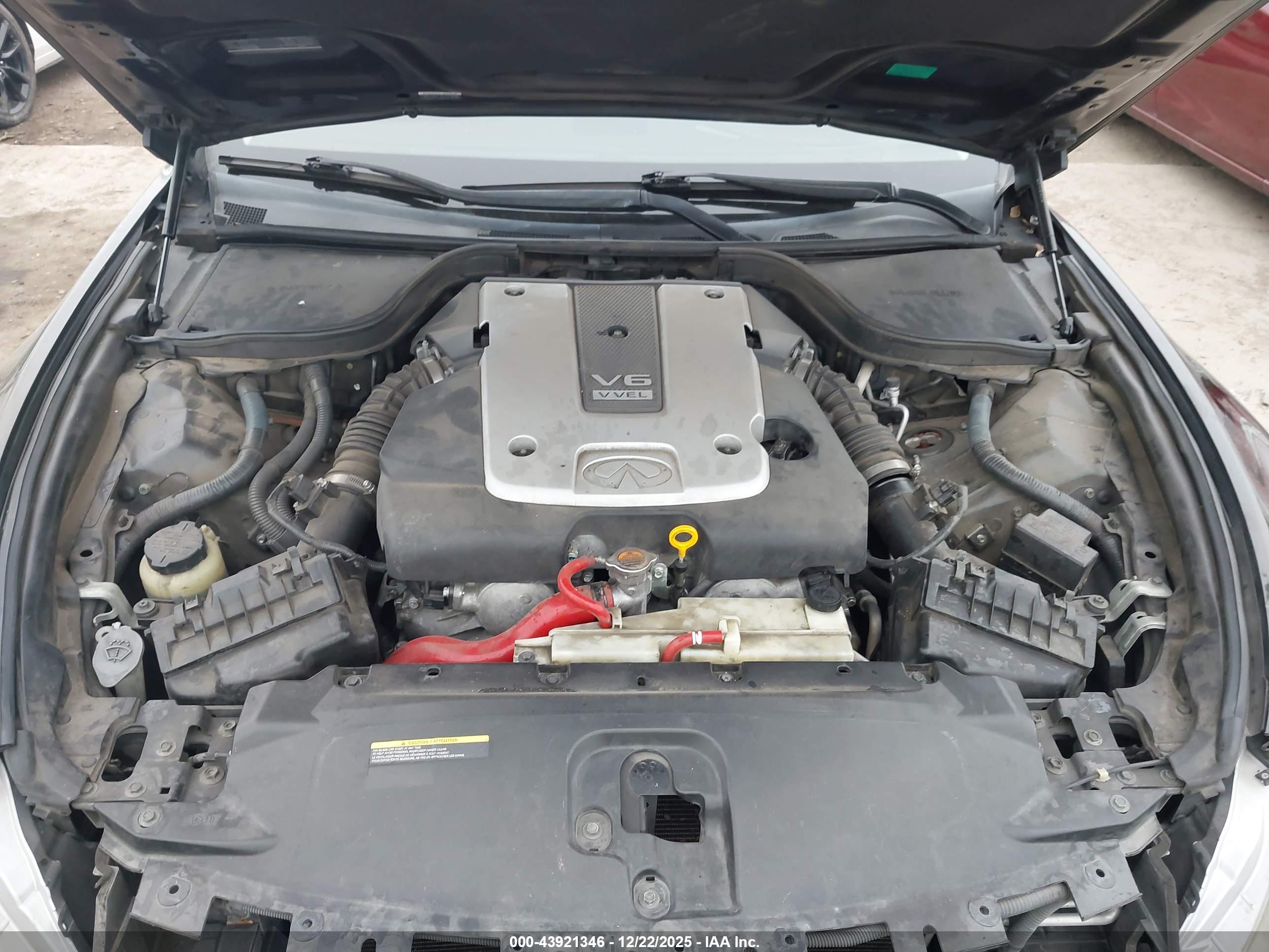 INFINITI G37 image 10