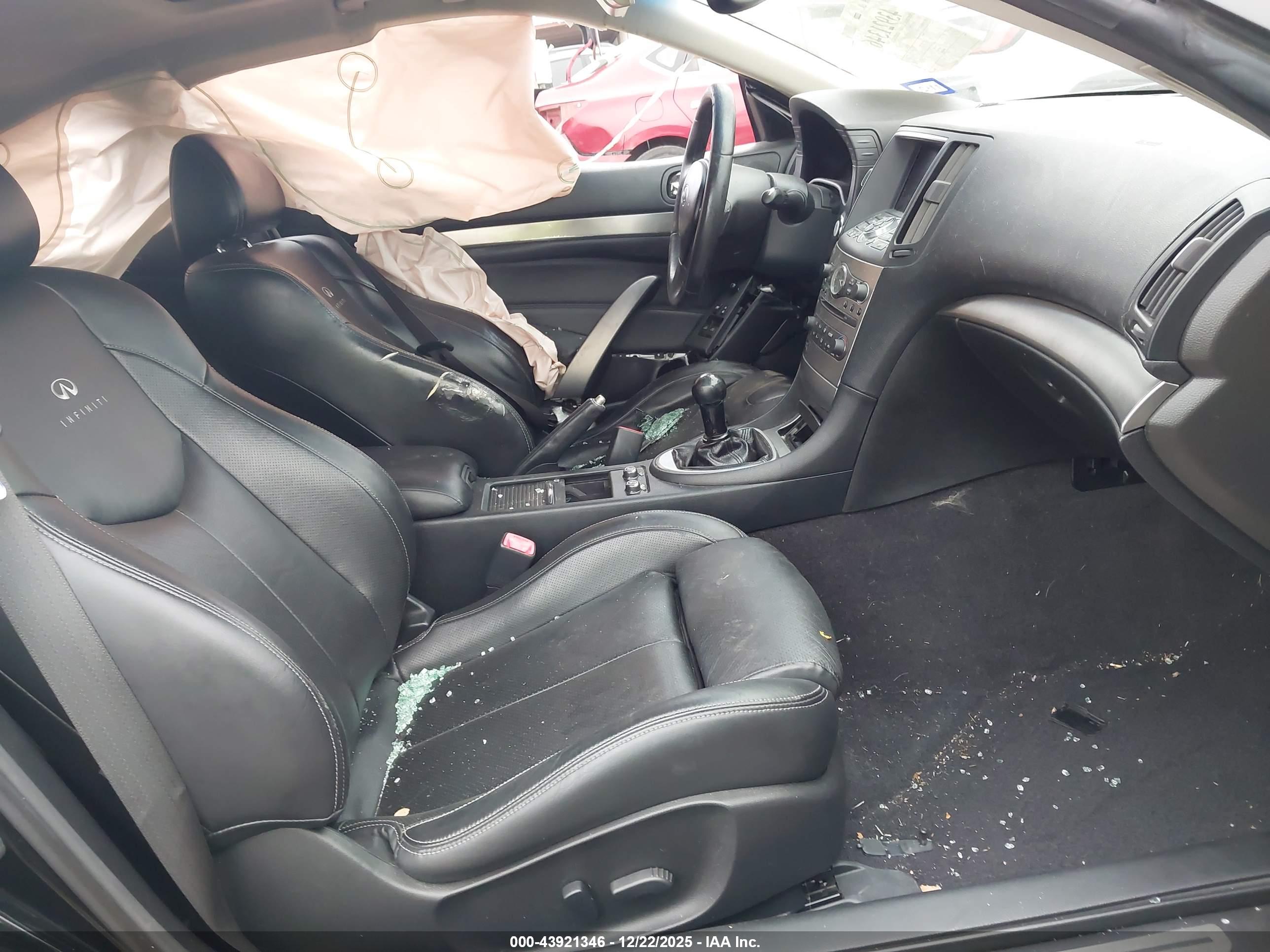 INFINITI G37 image 5