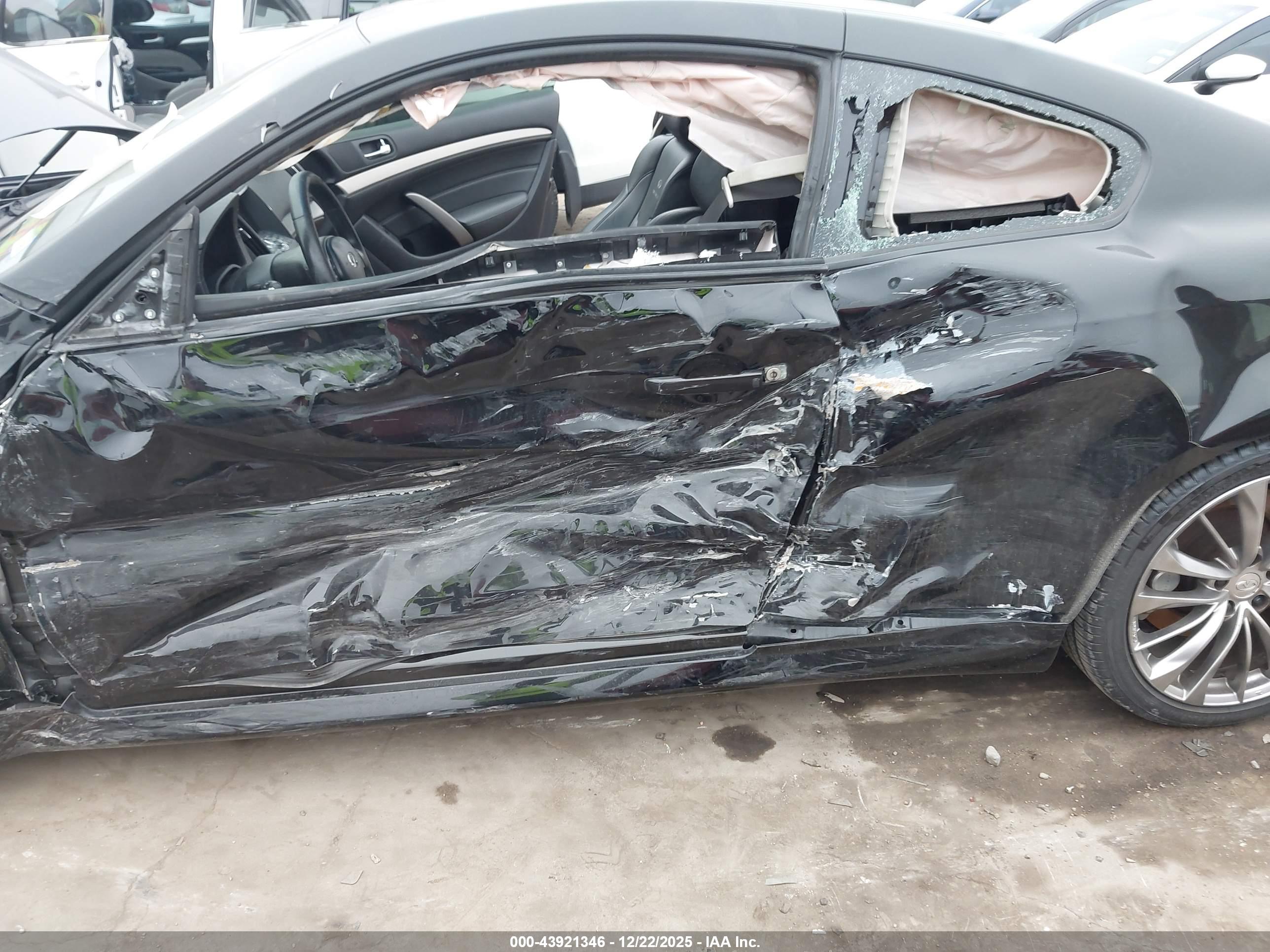 INFINITI G37 image 6