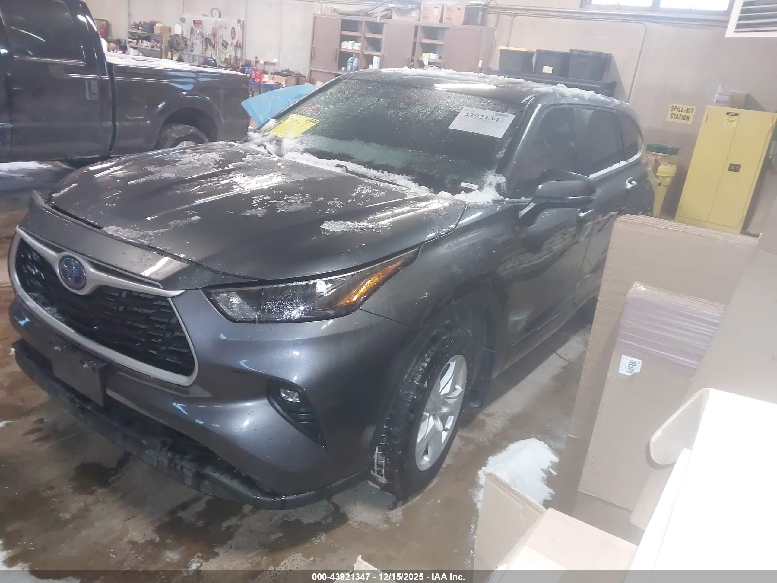 TOYOTA HIGHLANDER image 2