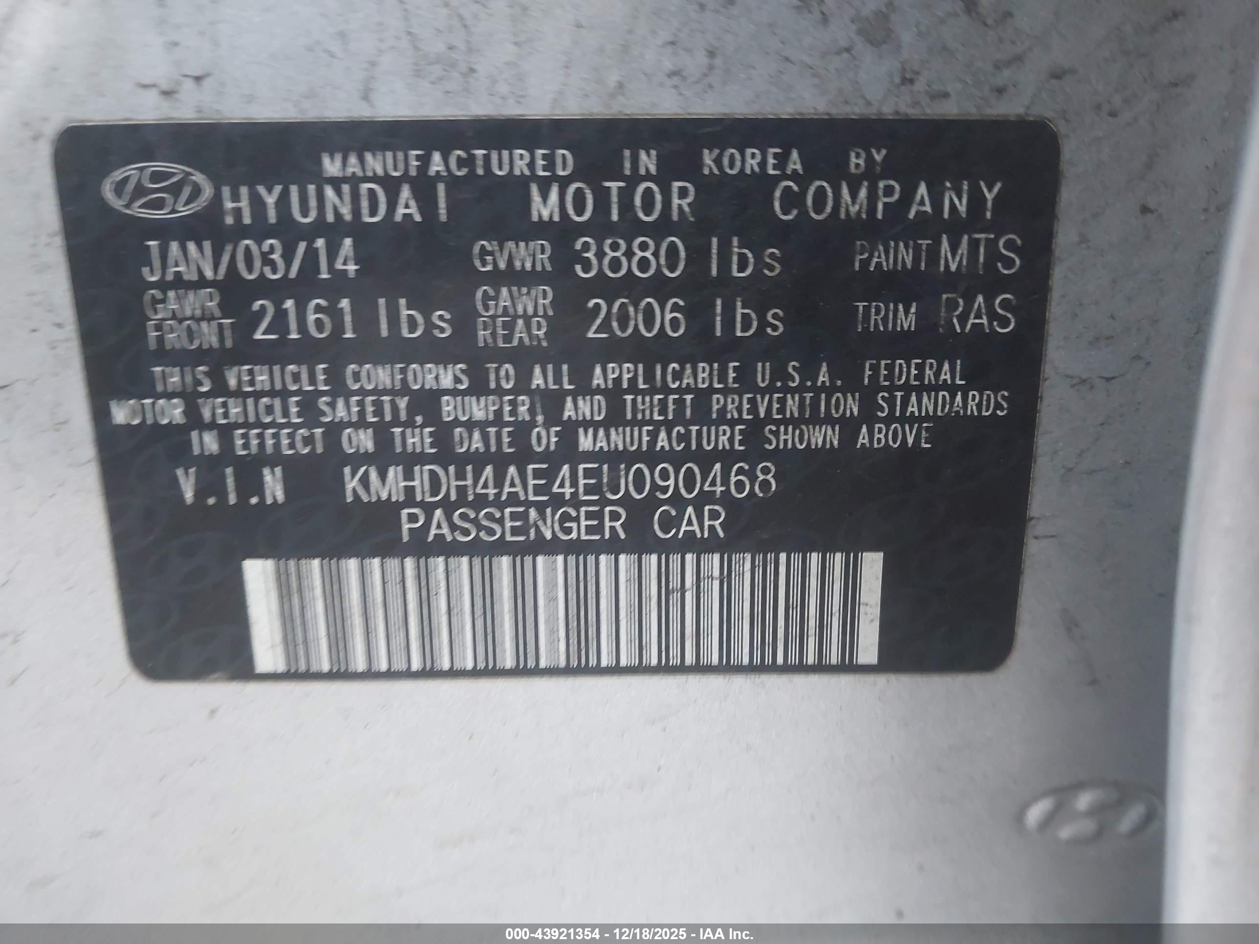 HYUNDAI ELANTRA image 9