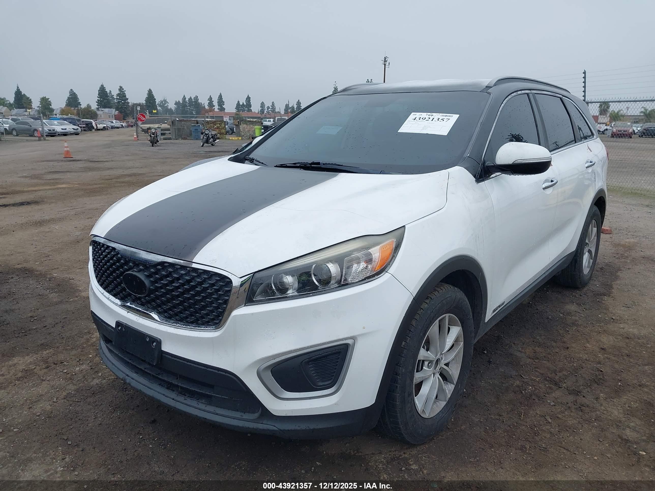 KIA SORENTO image 2