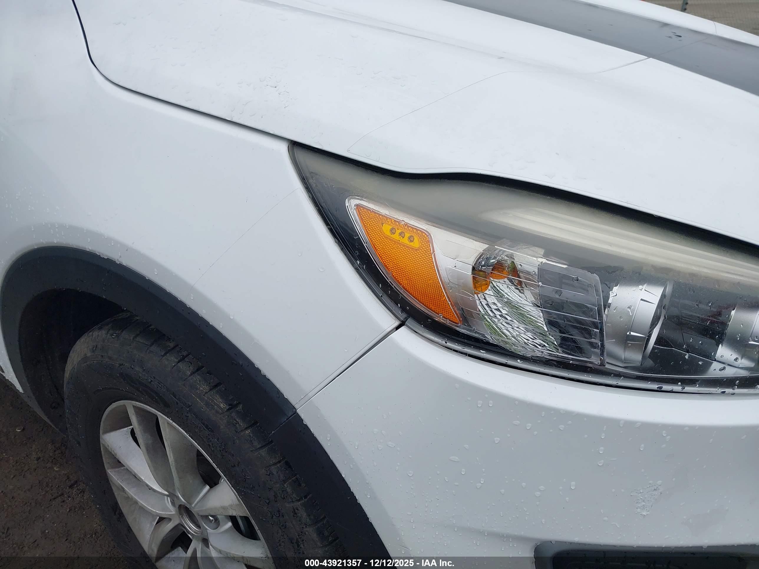 KIA SORENTO image 6