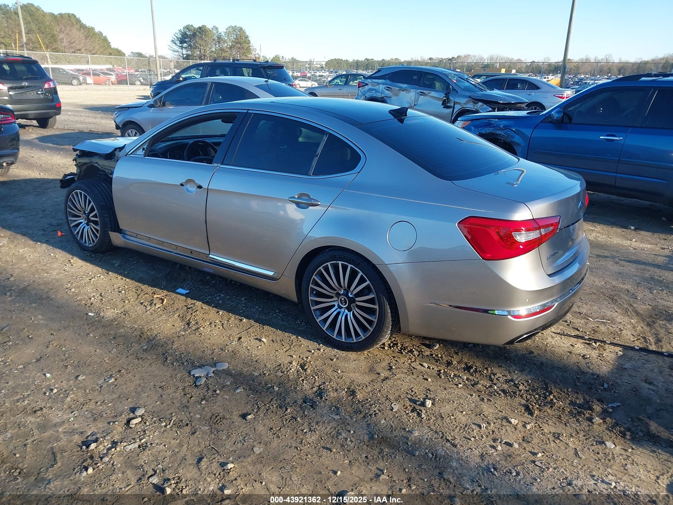 KIA CADENZA image 3