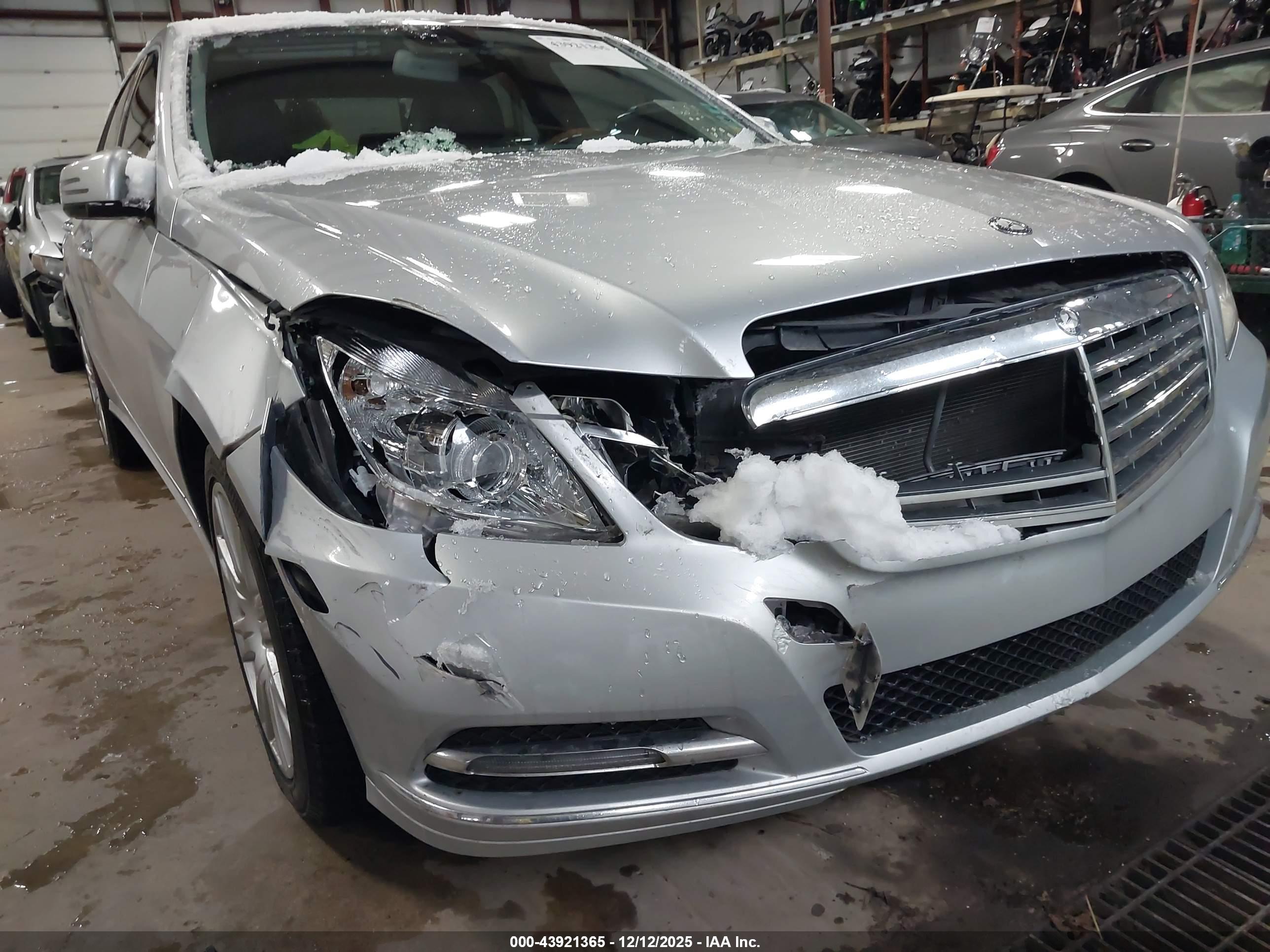 MERCEDES-BENZ E image 6