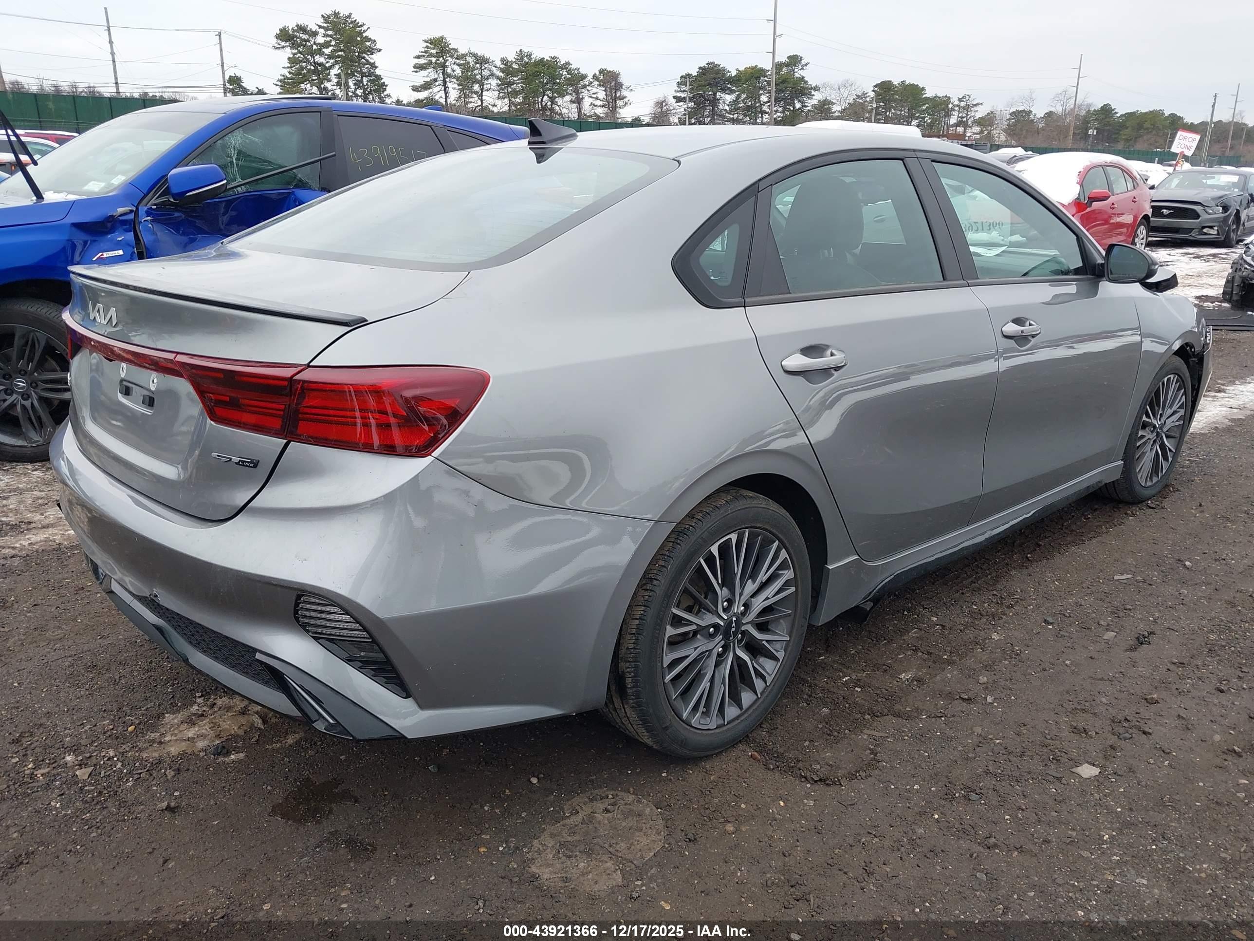 KIA FORTE image 4
