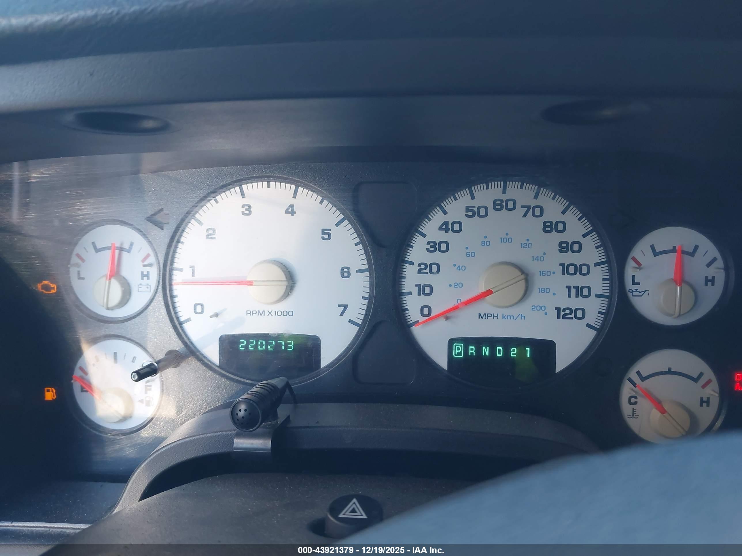DODGE RAM image 7