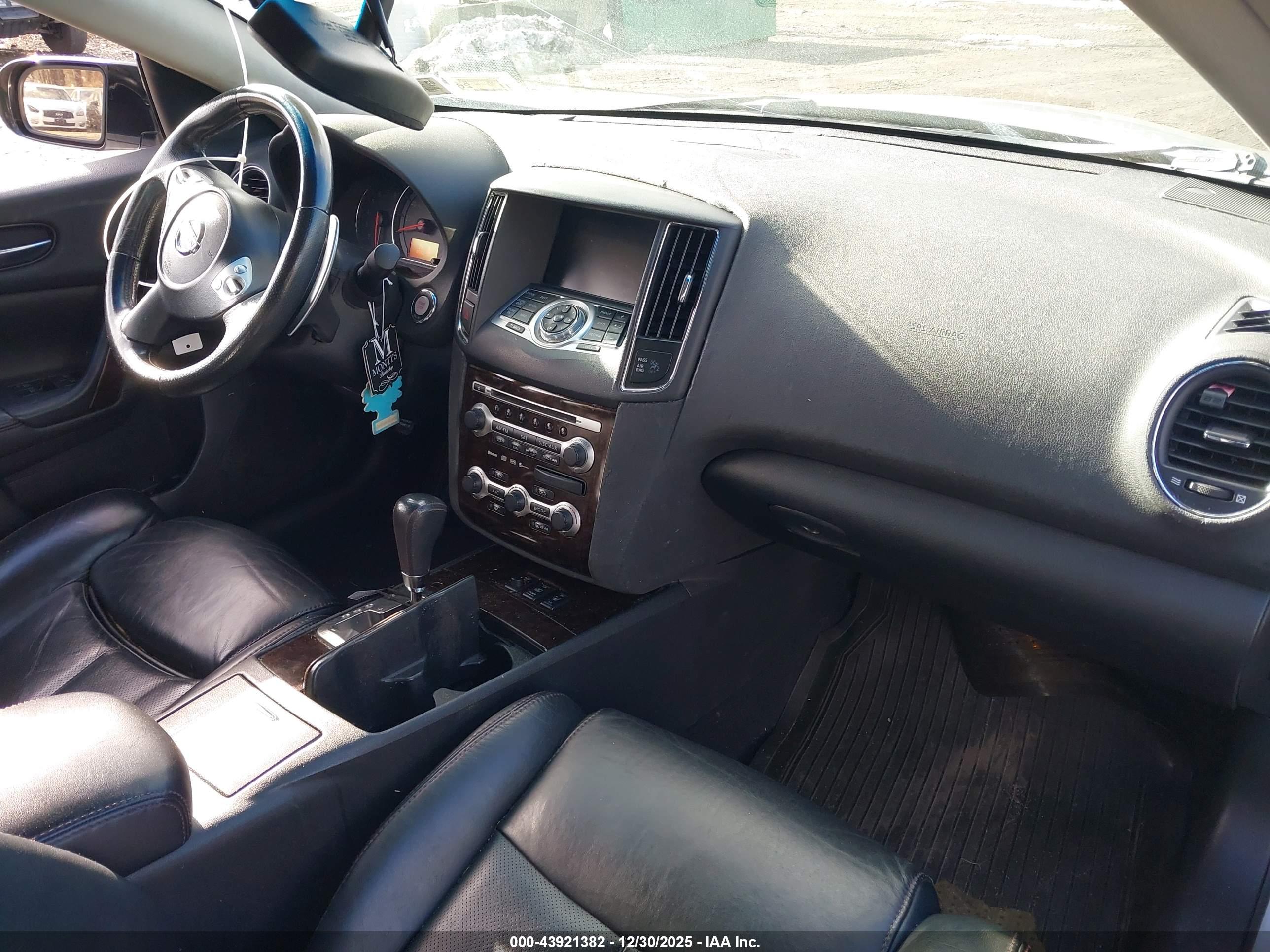 NISSAN MAXIMA image 5
