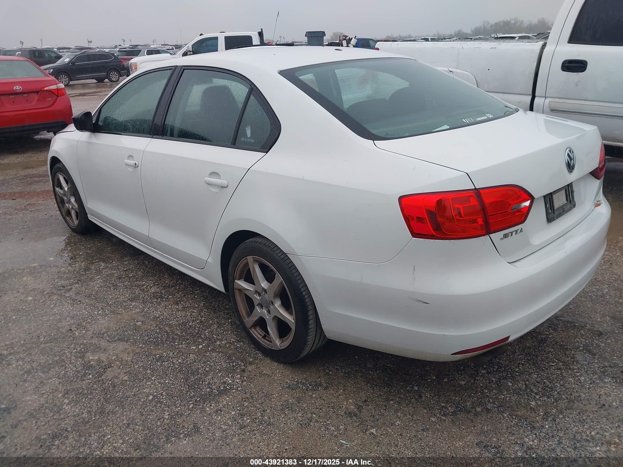 VOLKSWAGEN JETTA image 3