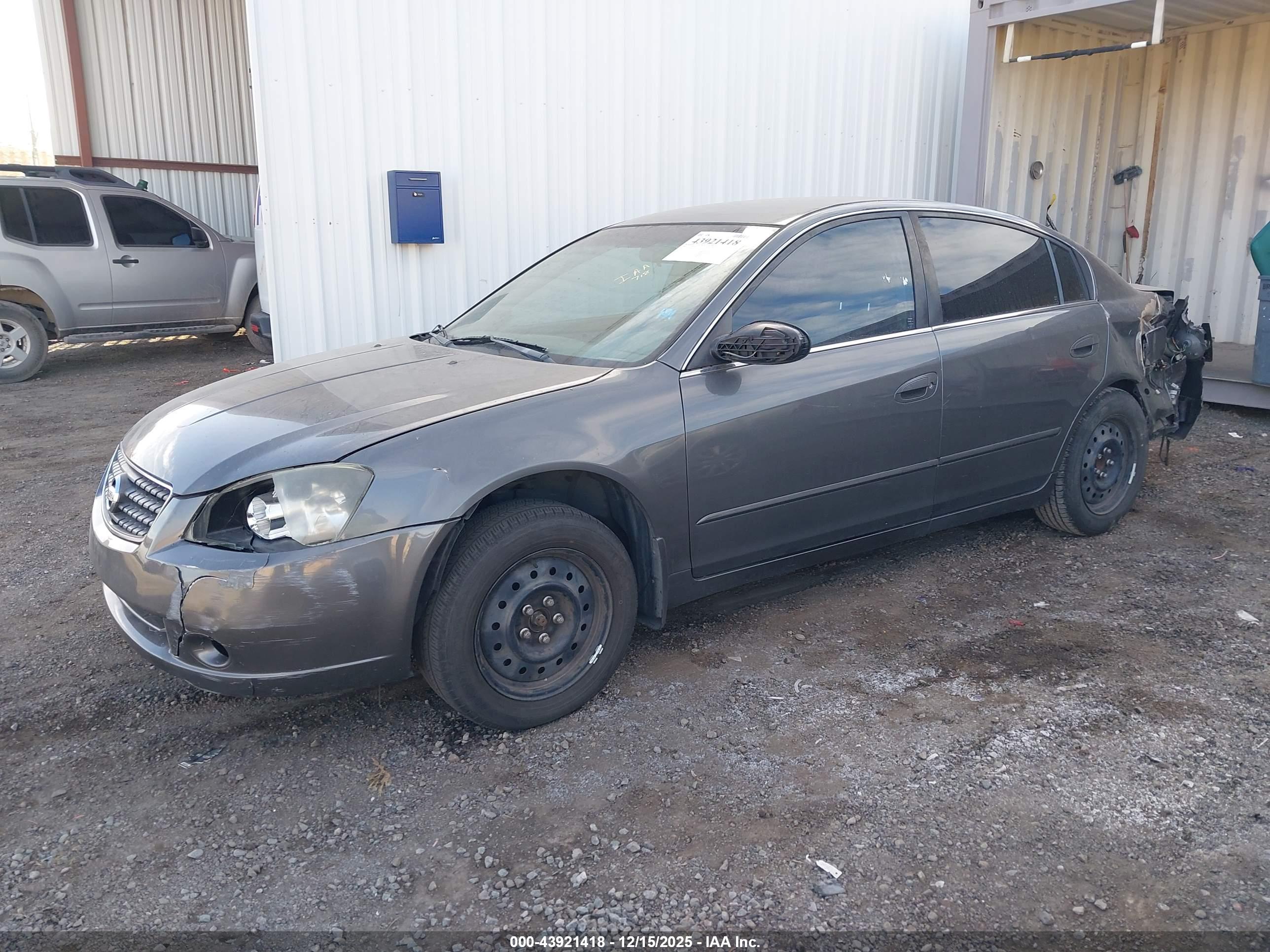 NISSAN ALTIMA image 2