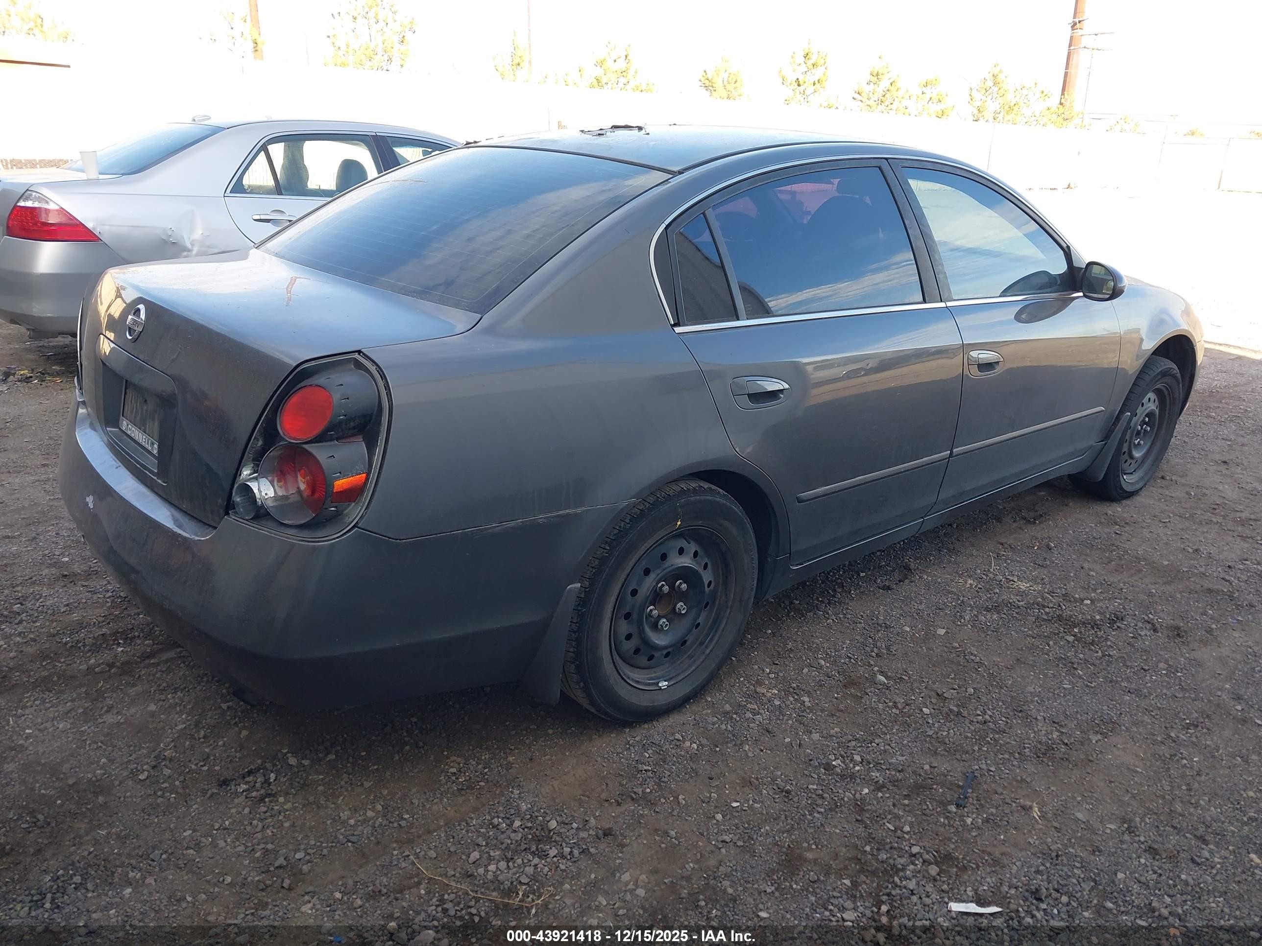 NISSAN ALTIMA image 4