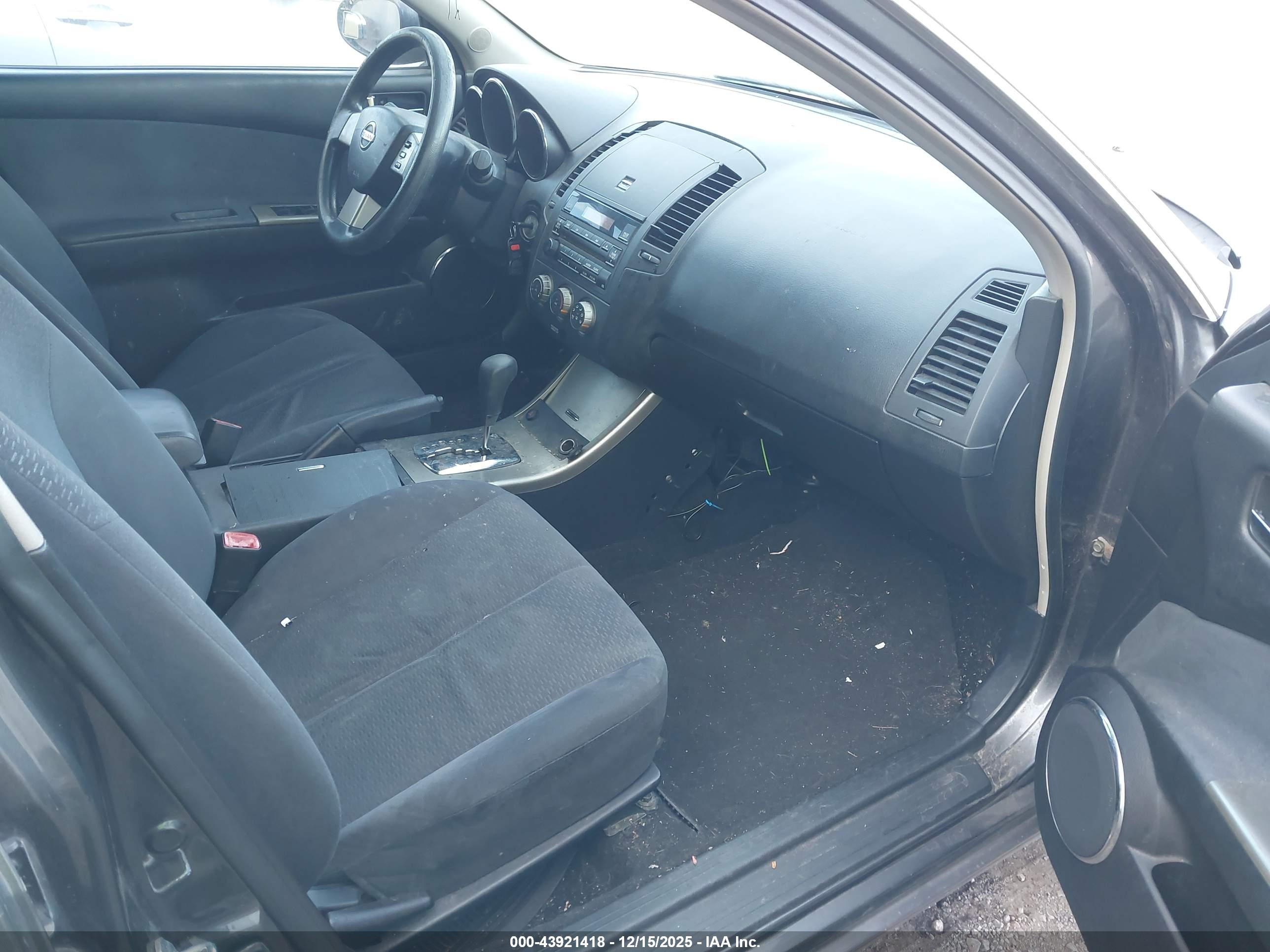 NISSAN ALTIMA image 5