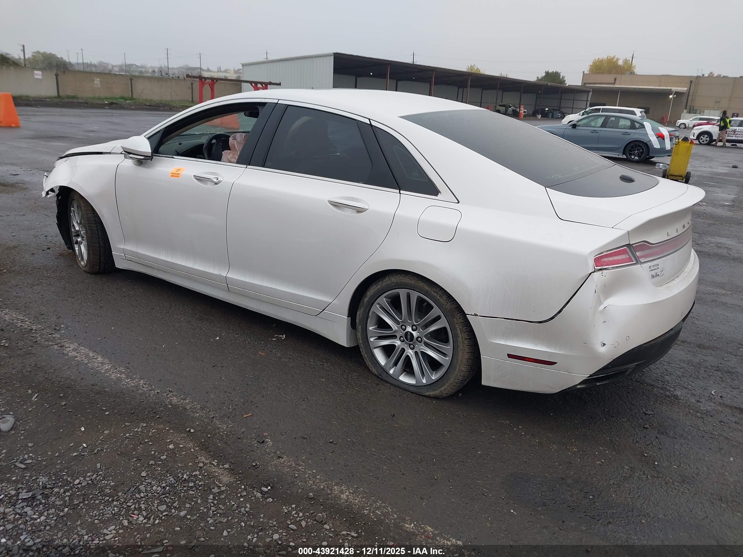 LINCOLN MKZ image 3