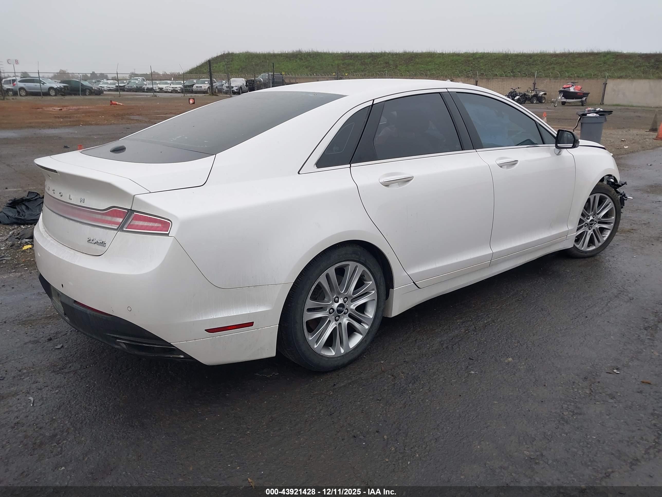 LINCOLN MKZ image 4