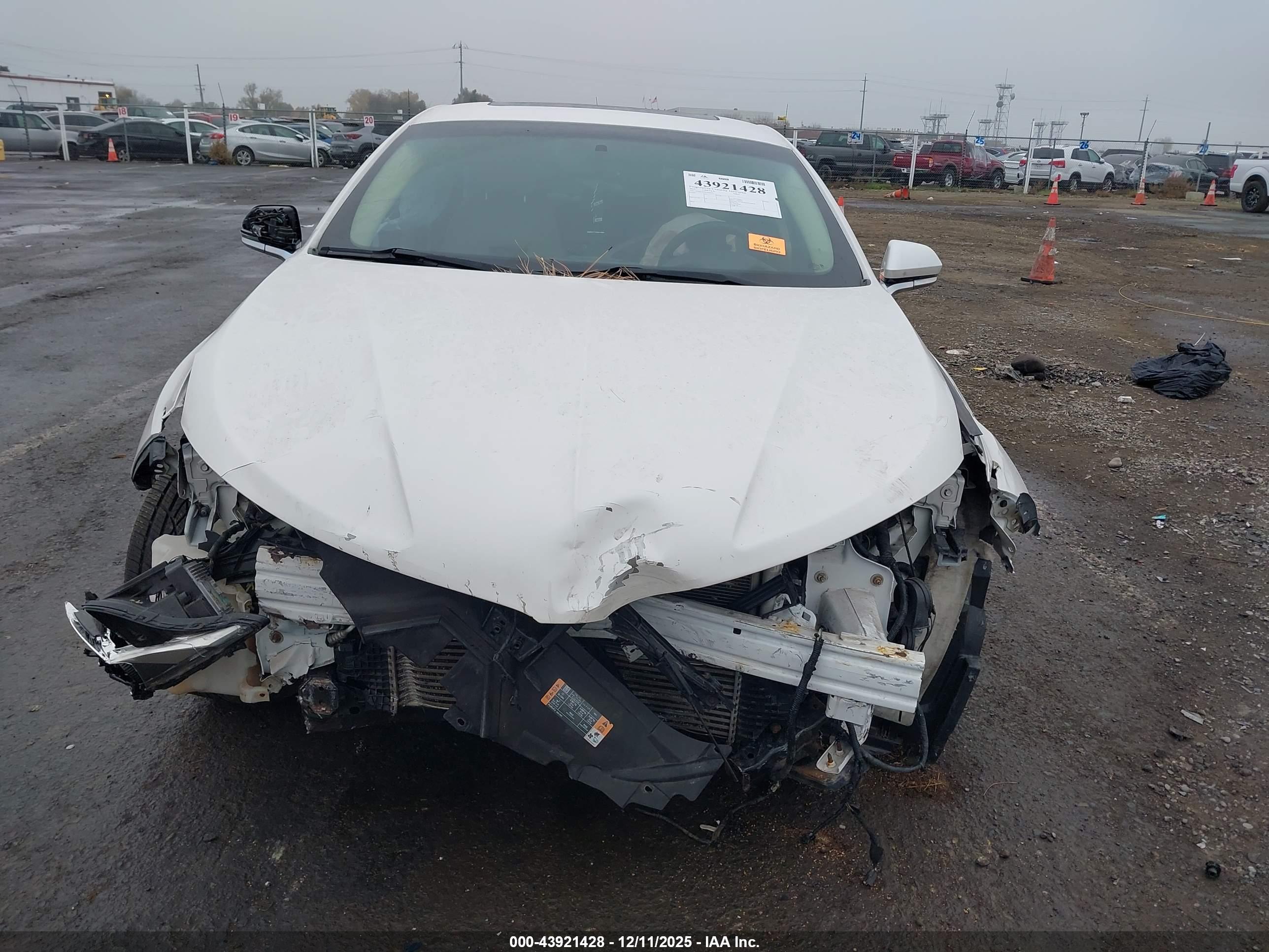LINCOLN MKZ image 6