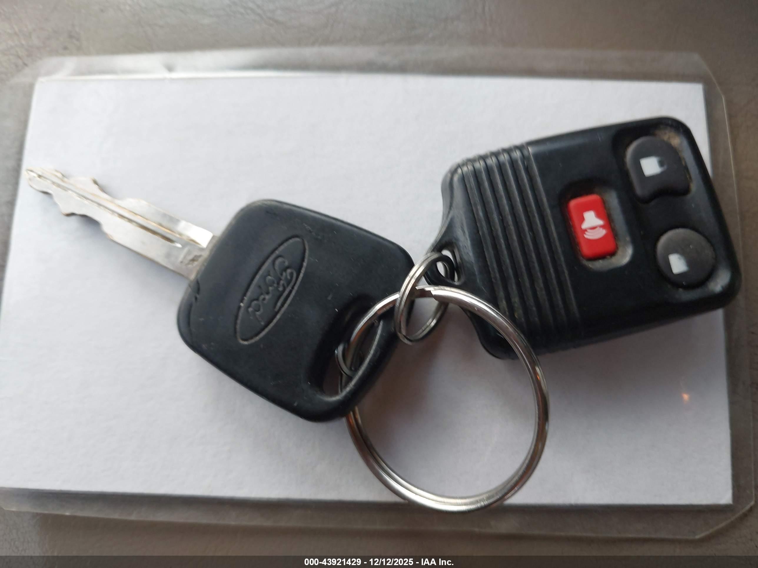 FORD ESCAPE image 11