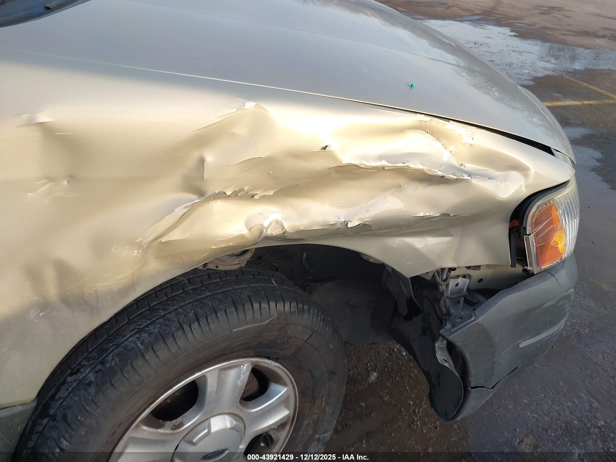 FORD ESCAPE image 6