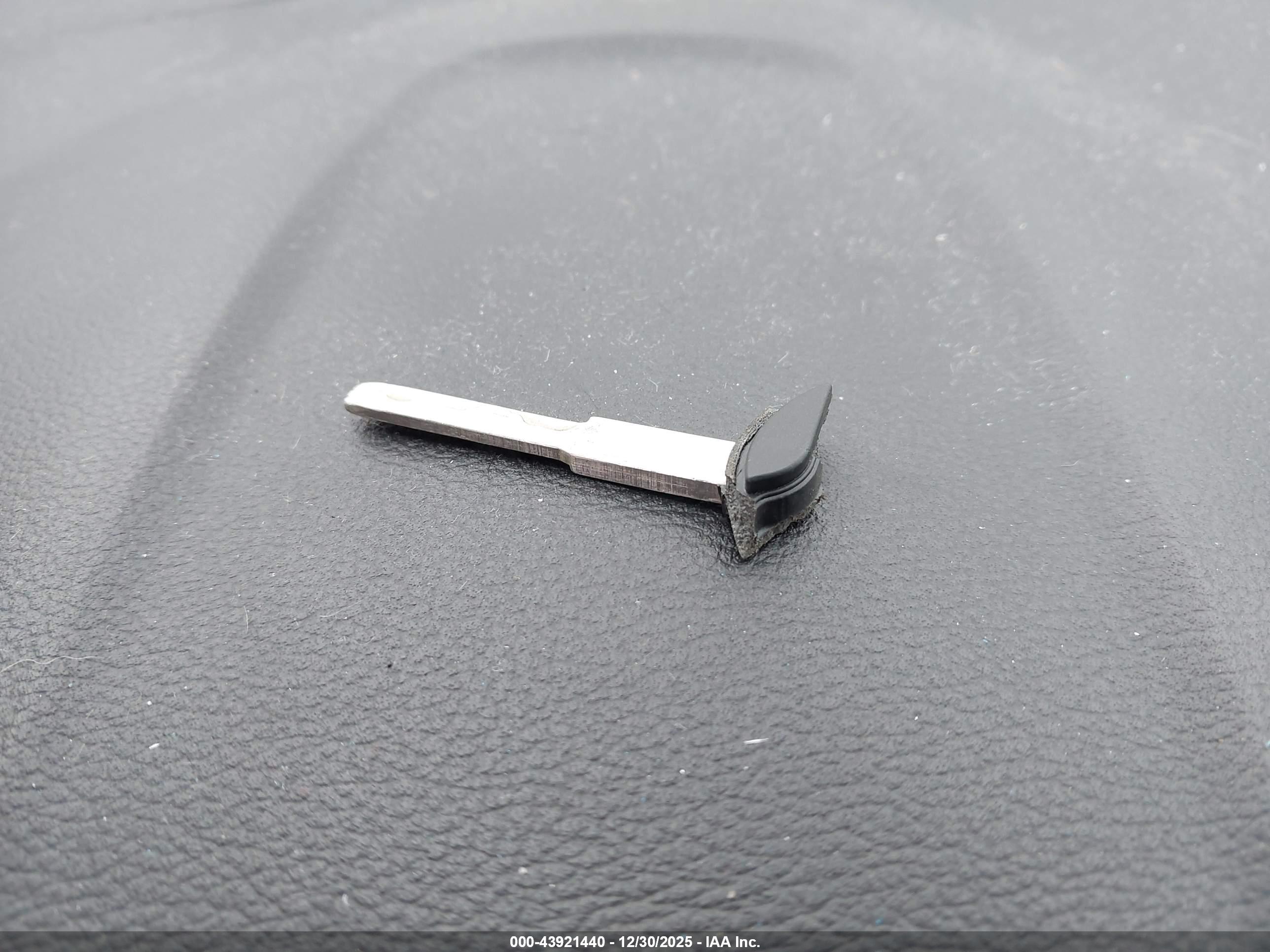 FORD ESCAPE image 11