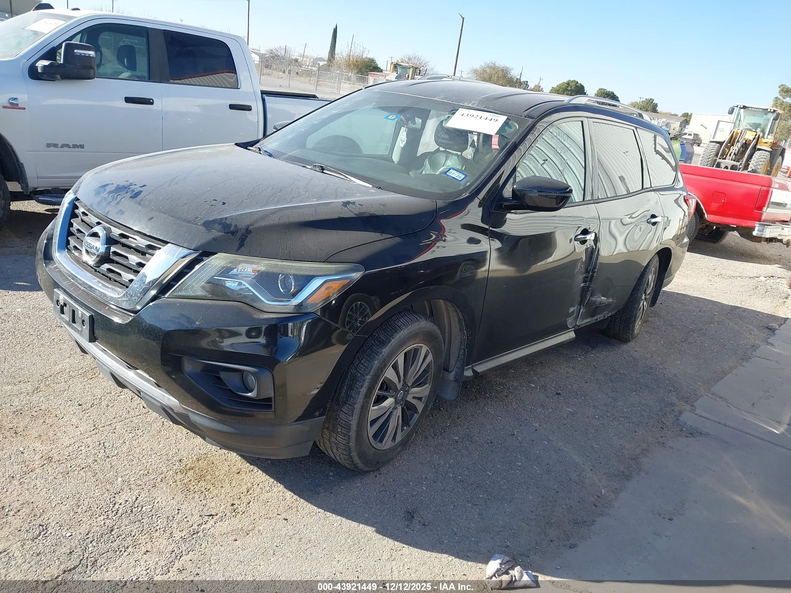 NISSAN PATHFINDER image 2