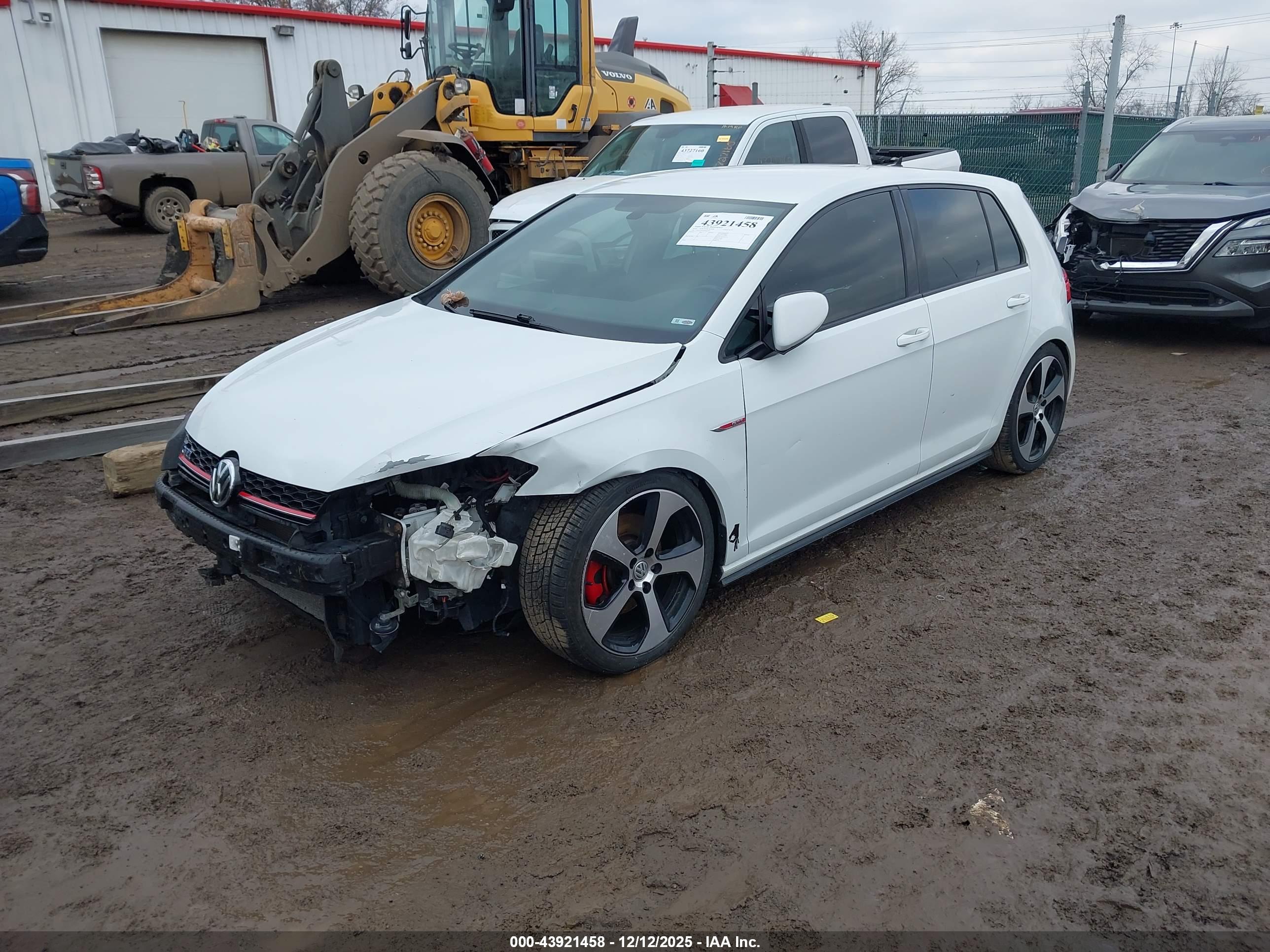 VOLKSWAGEN GOLF image 2