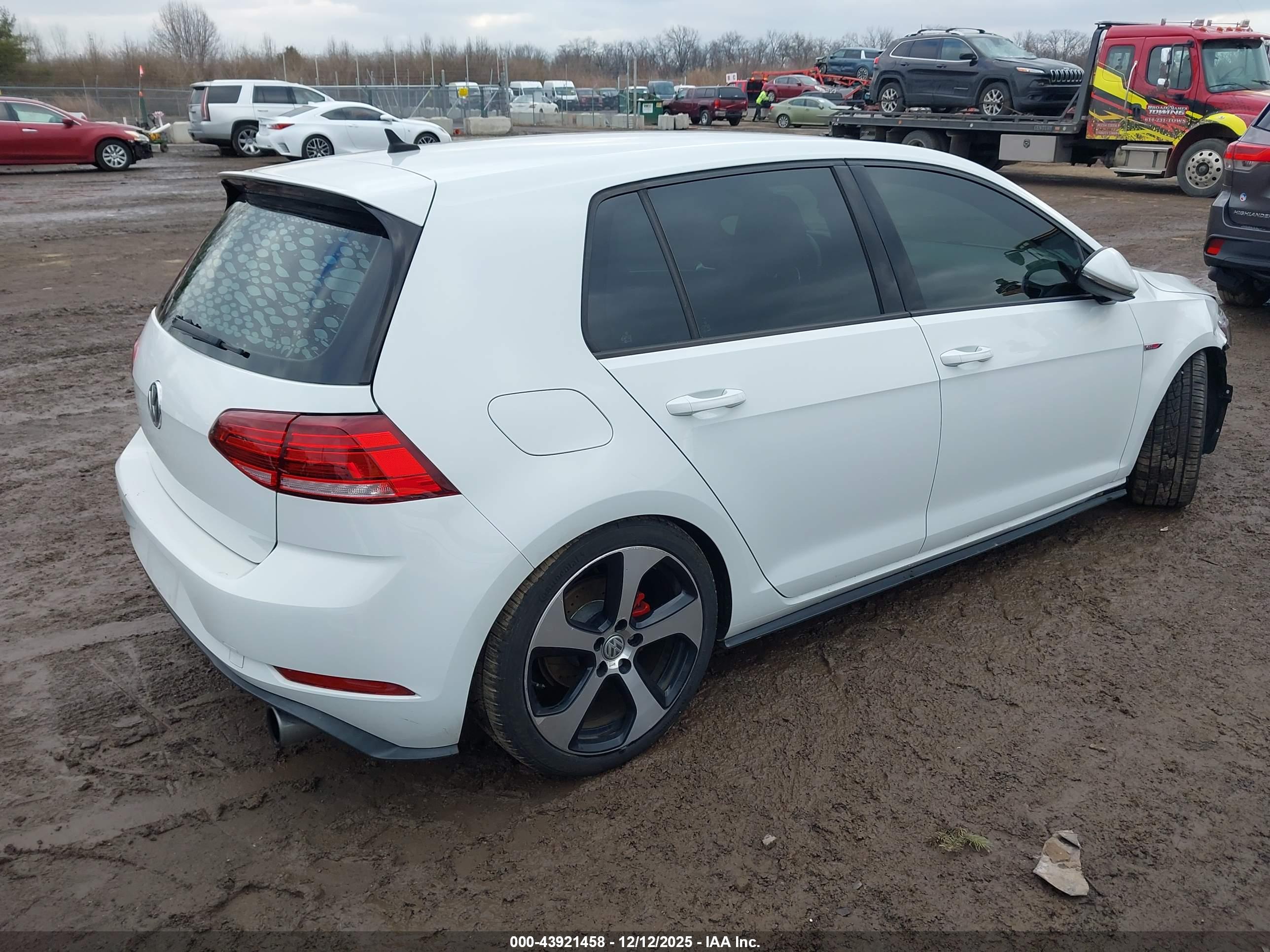 VOLKSWAGEN GOLF image 4