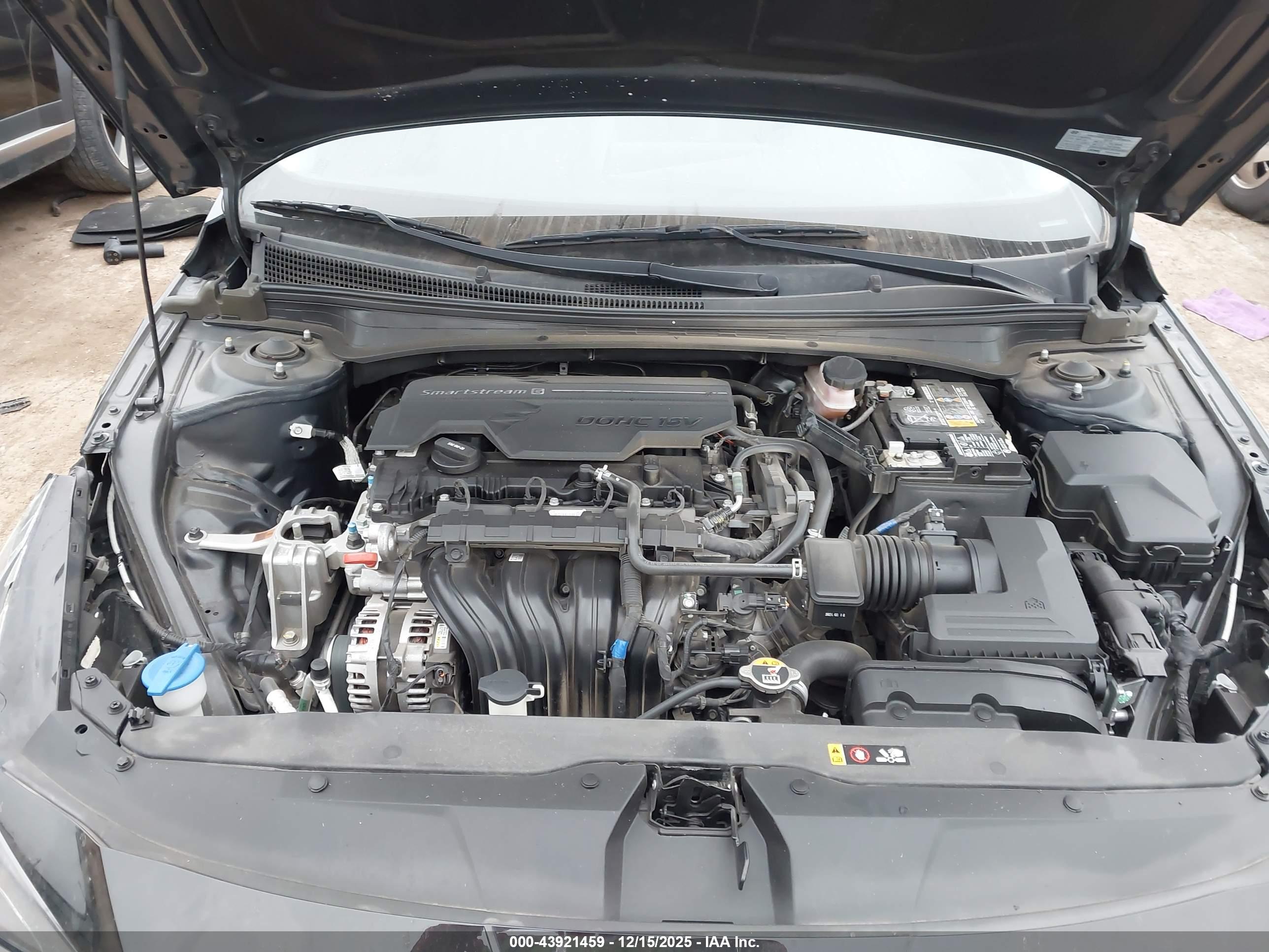HYUNDAI ELANTRA image 10