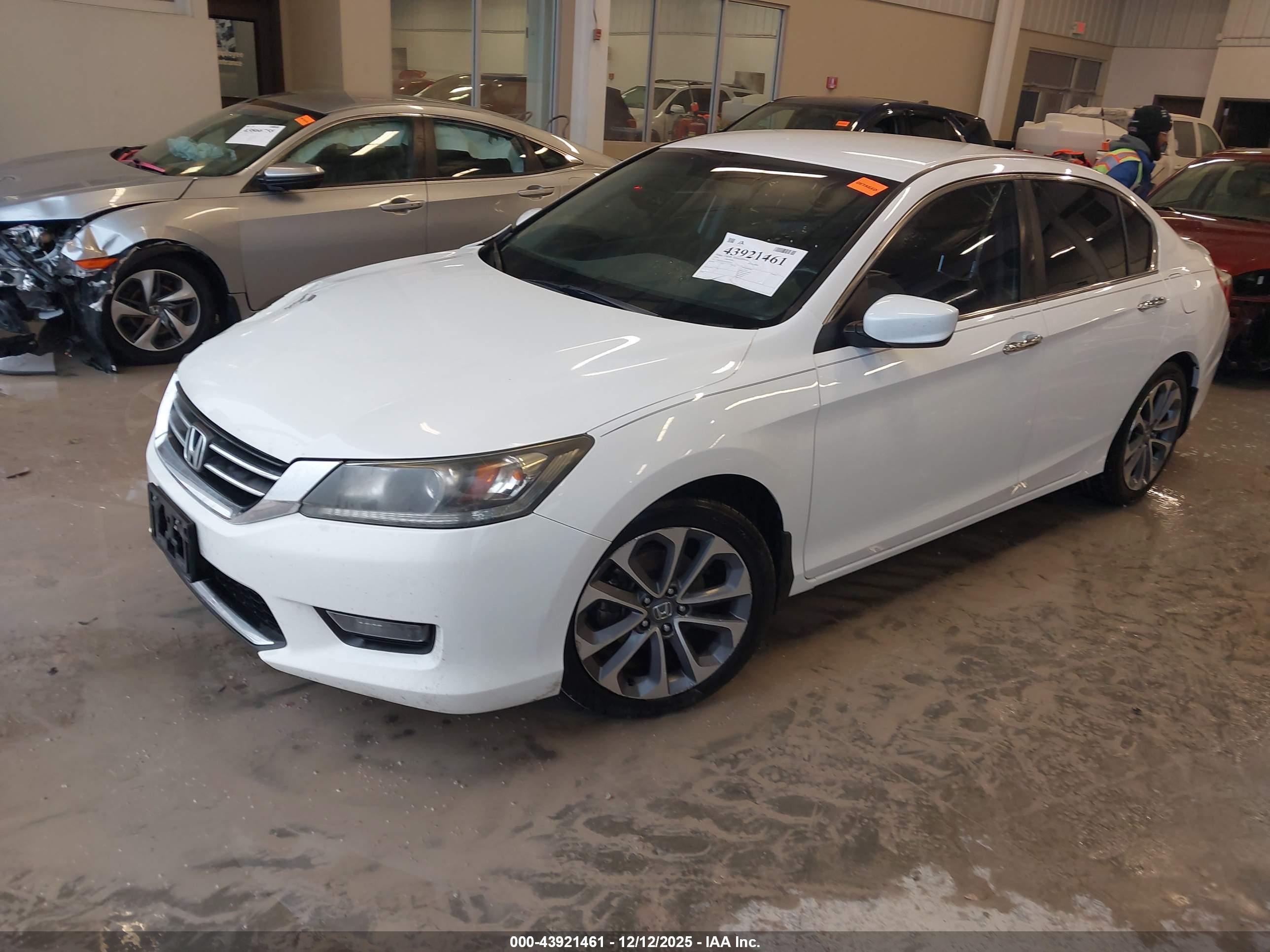 HONDA ACCORD image 2