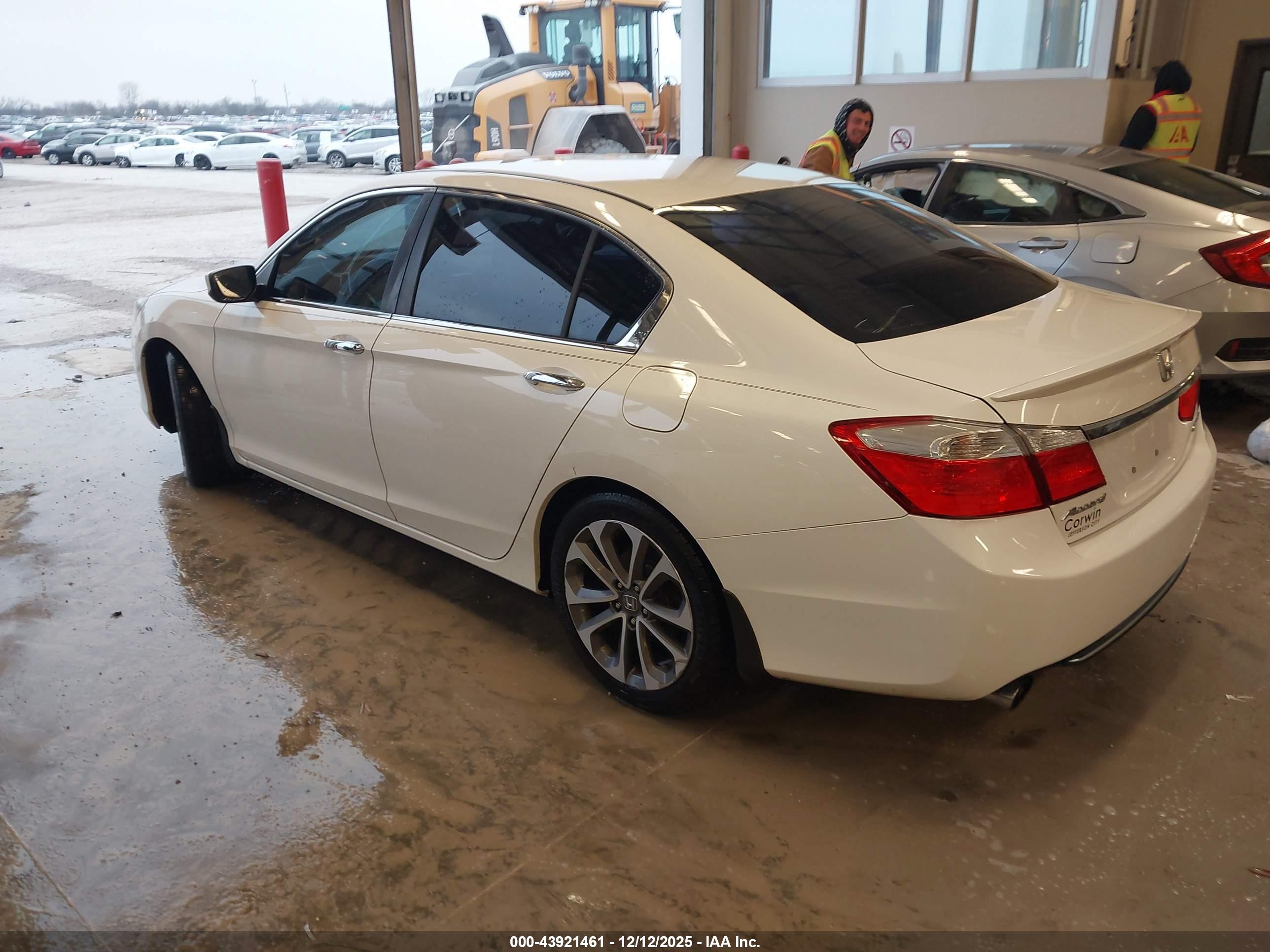HONDA ACCORD image 3