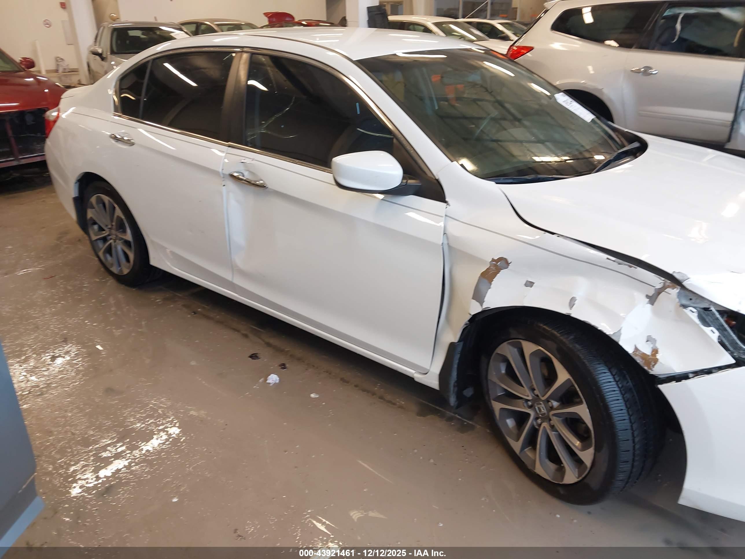 HONDA ACCORD image 6