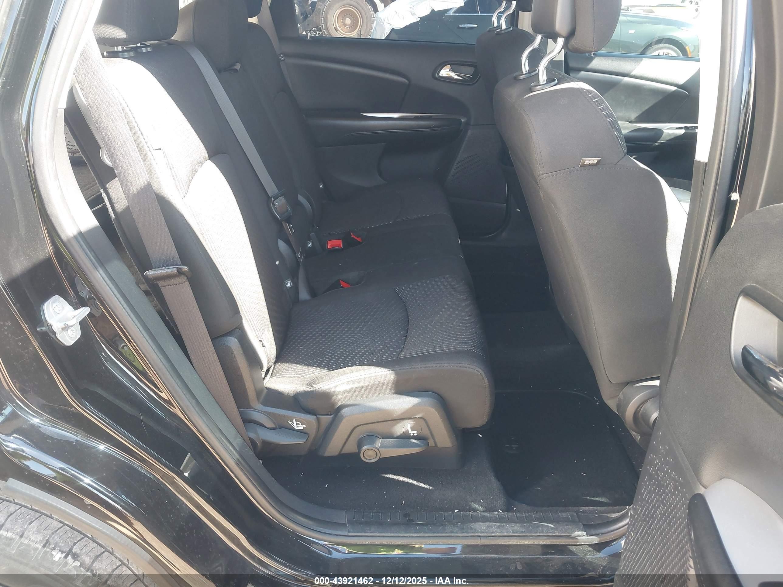 DODGE JOURNEY image 8