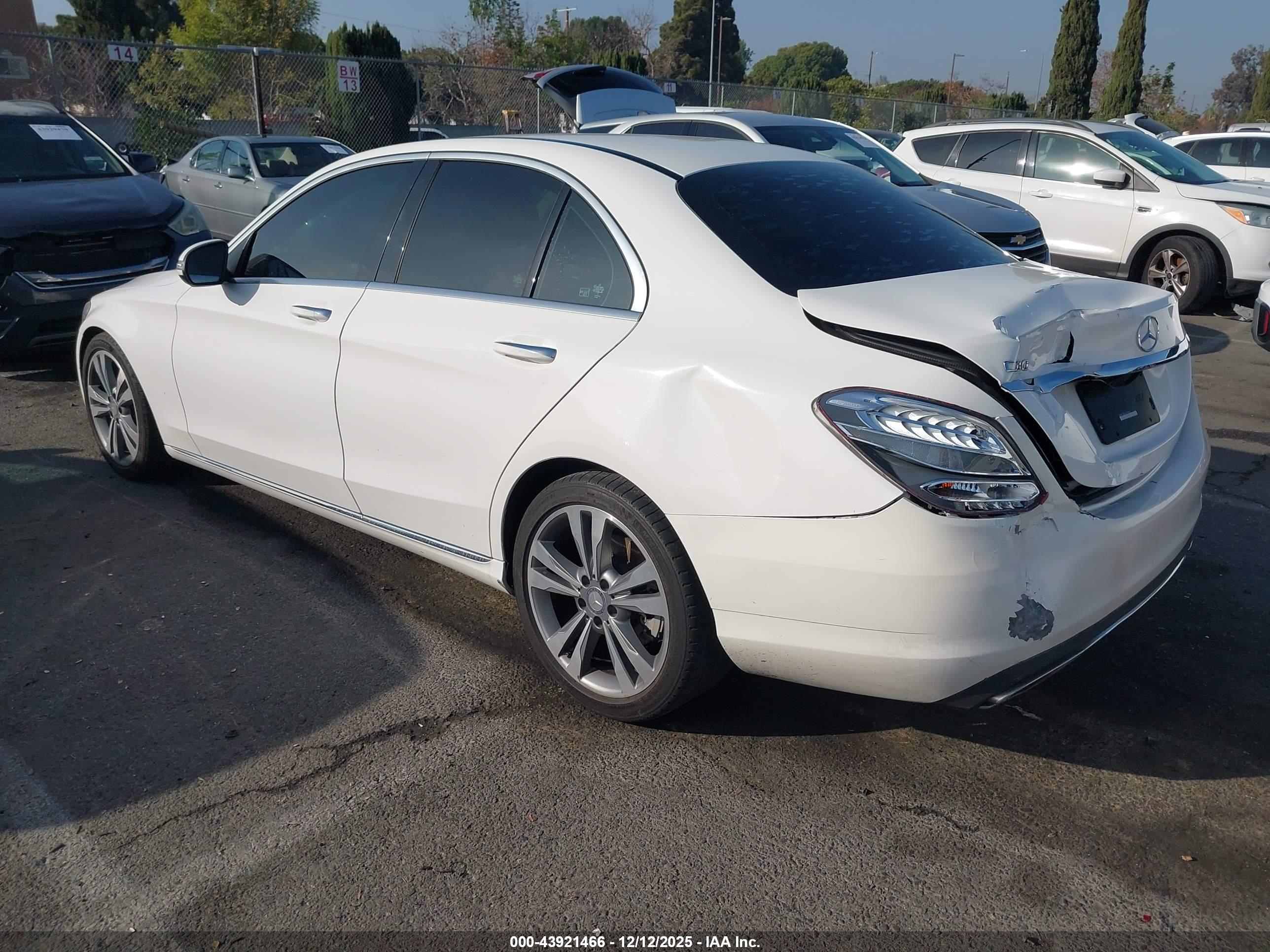 MERCEDES-BENZ C image 3