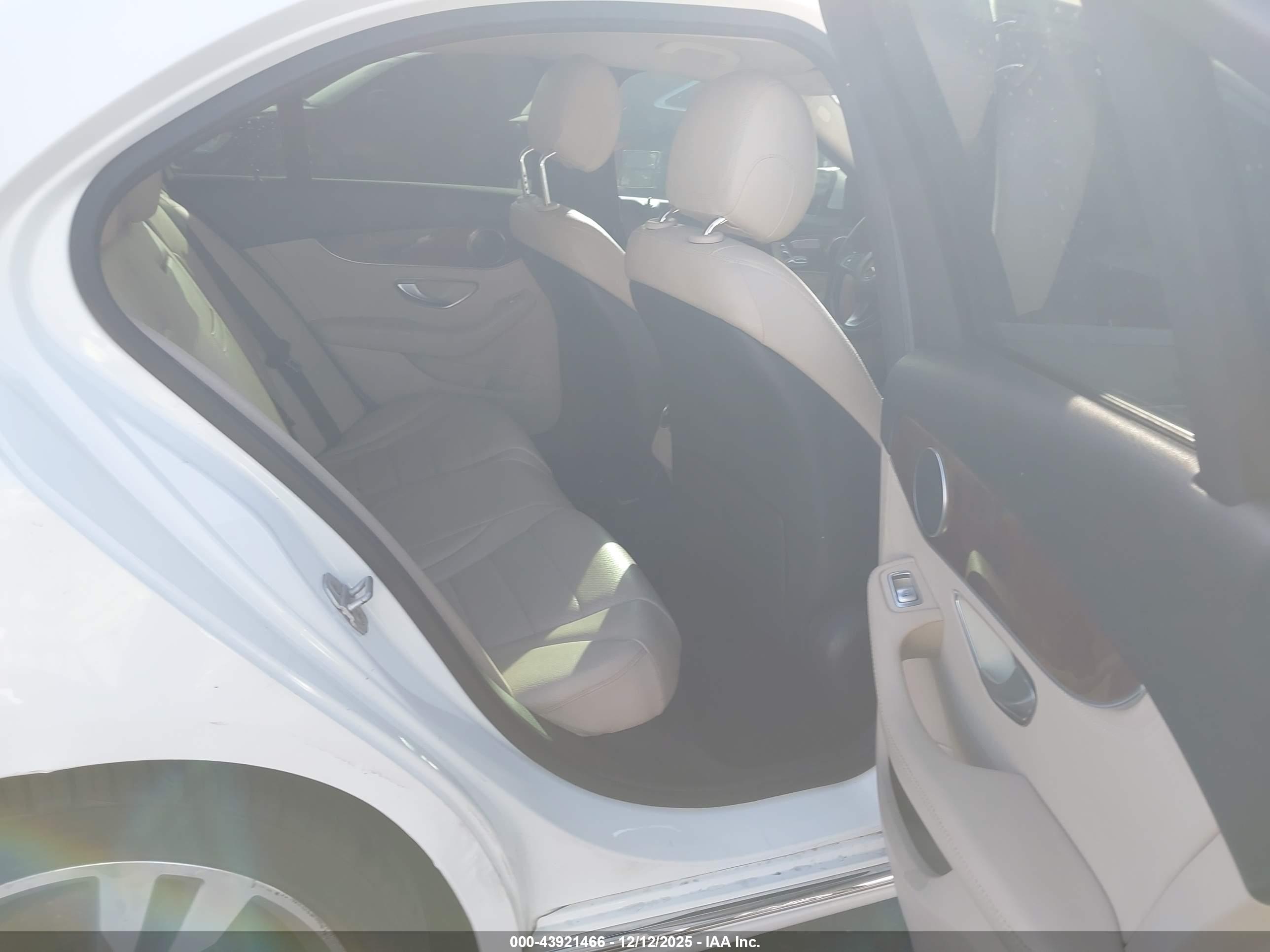 MERCEDES-BENZ C image 8