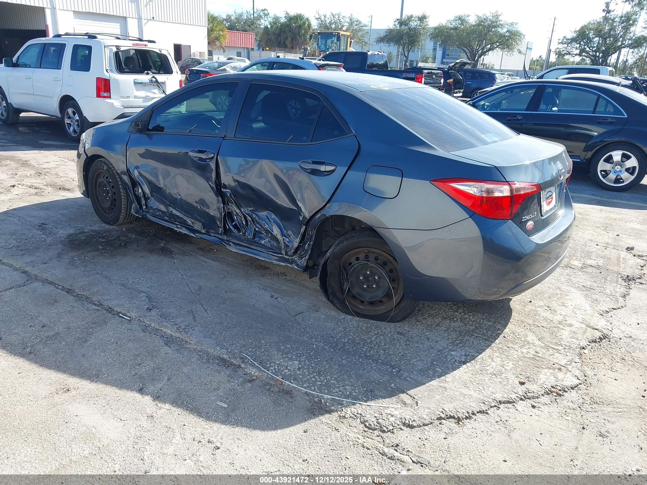 TOYOTA COROLLA image 3