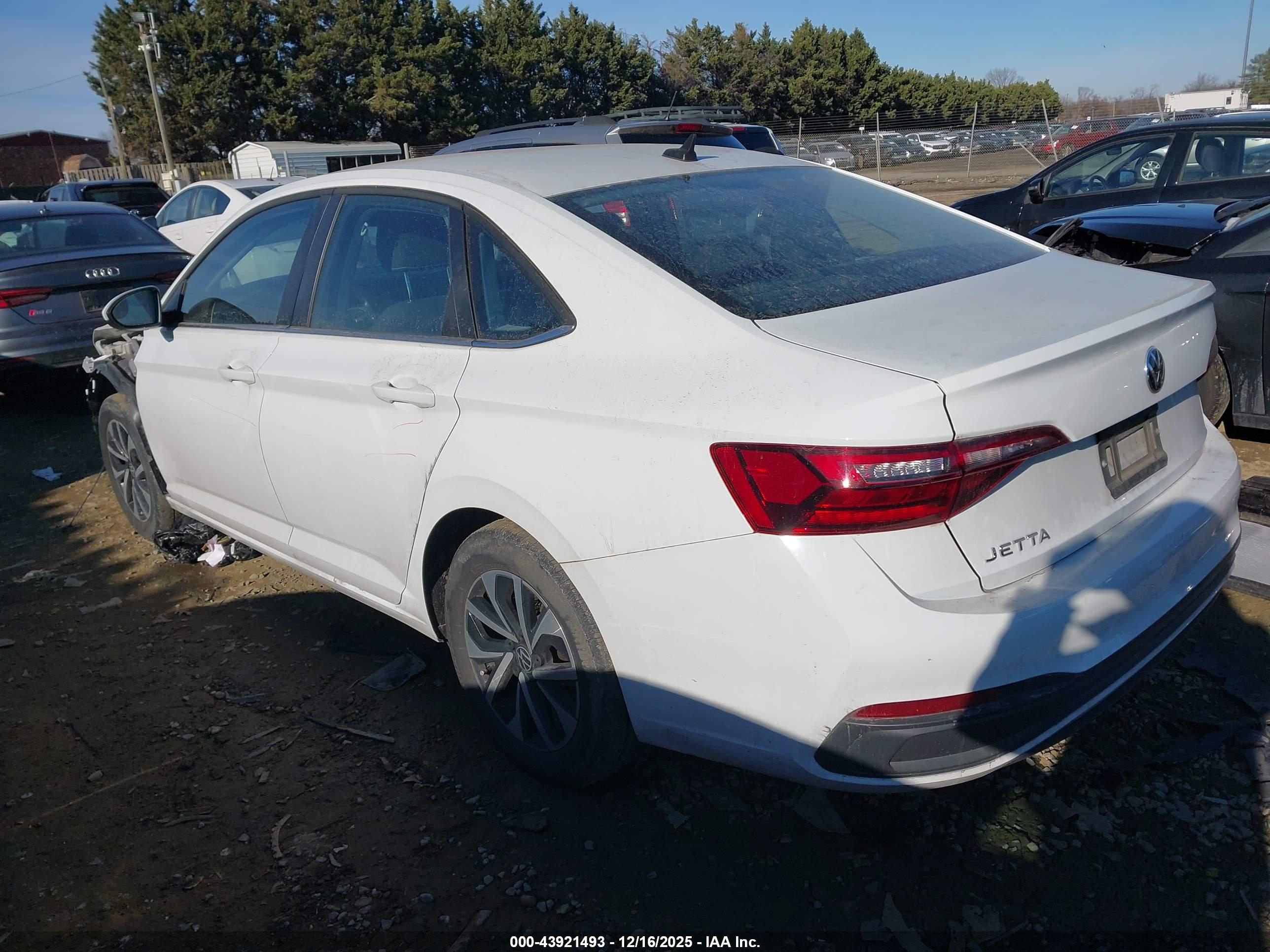 VOLKSWAGEN JETTA image 3