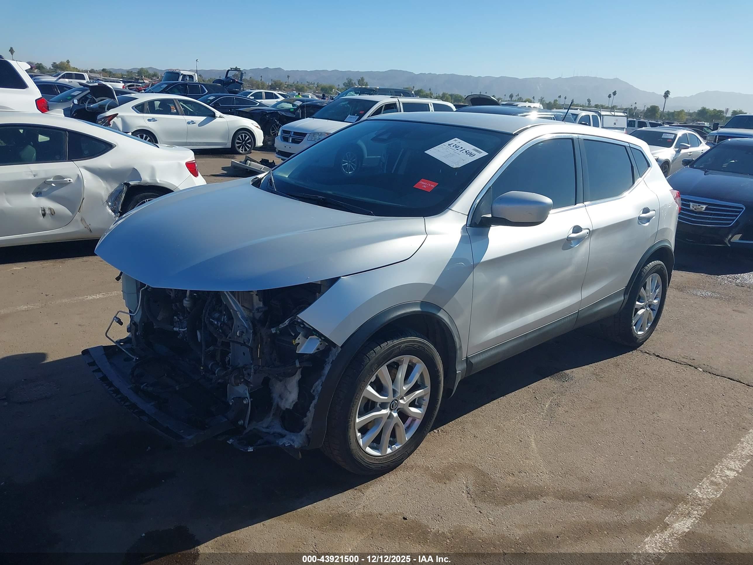 NISSAN ROGUE image 2