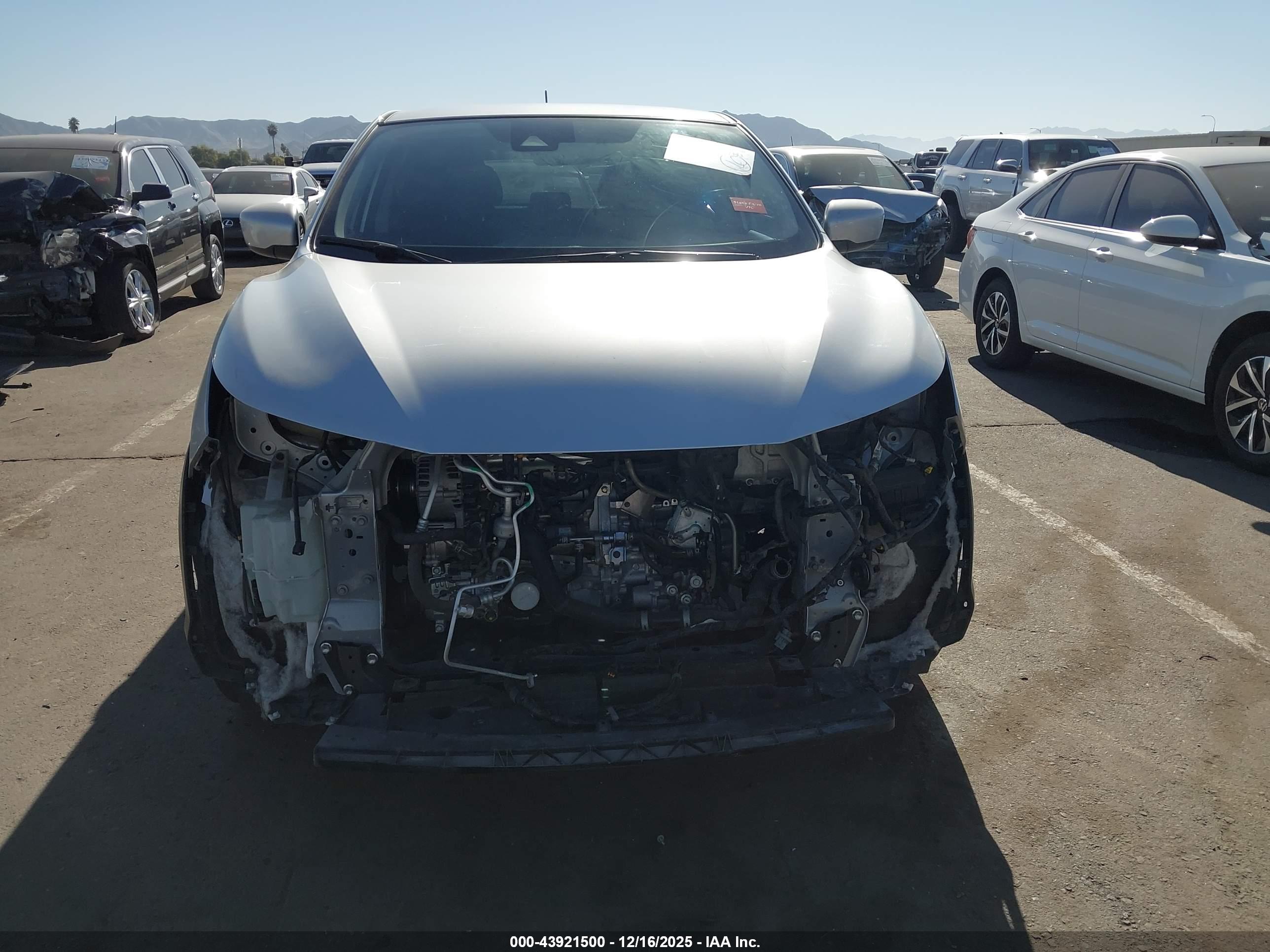NISSAN ROGUE image 6