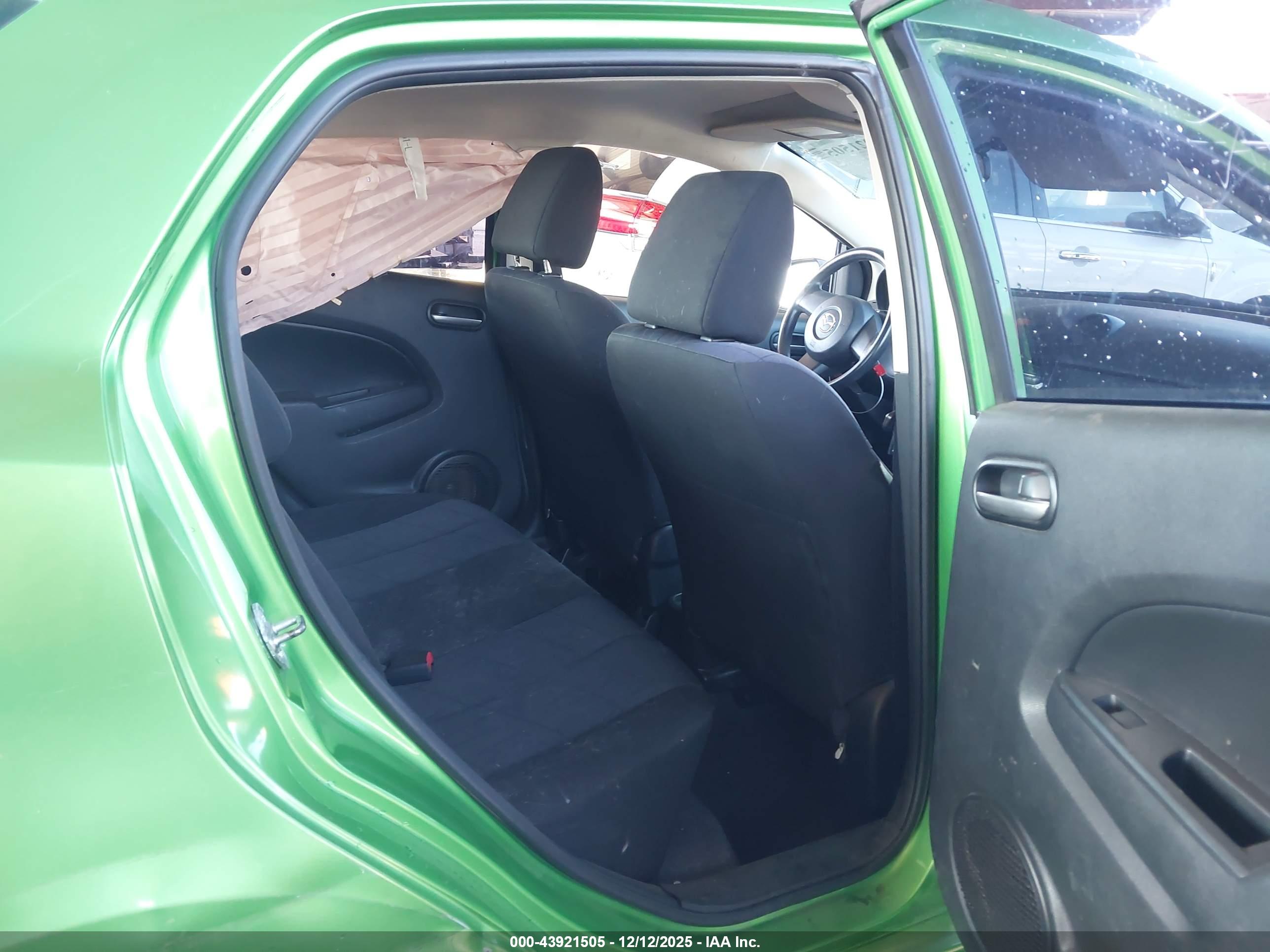 MAZDA MAZDA2 image 8