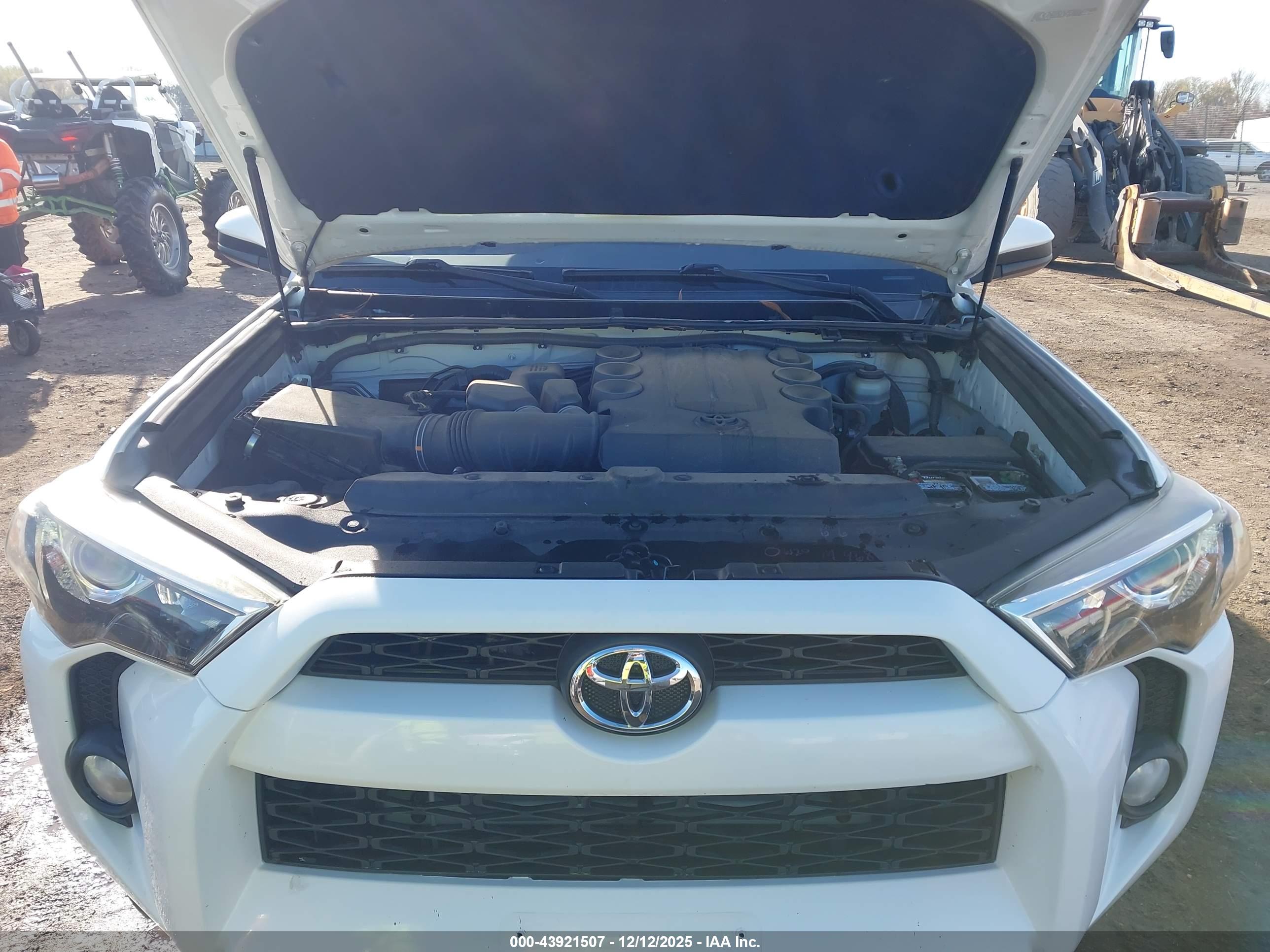 TOYOTA 4RUNNER image 10