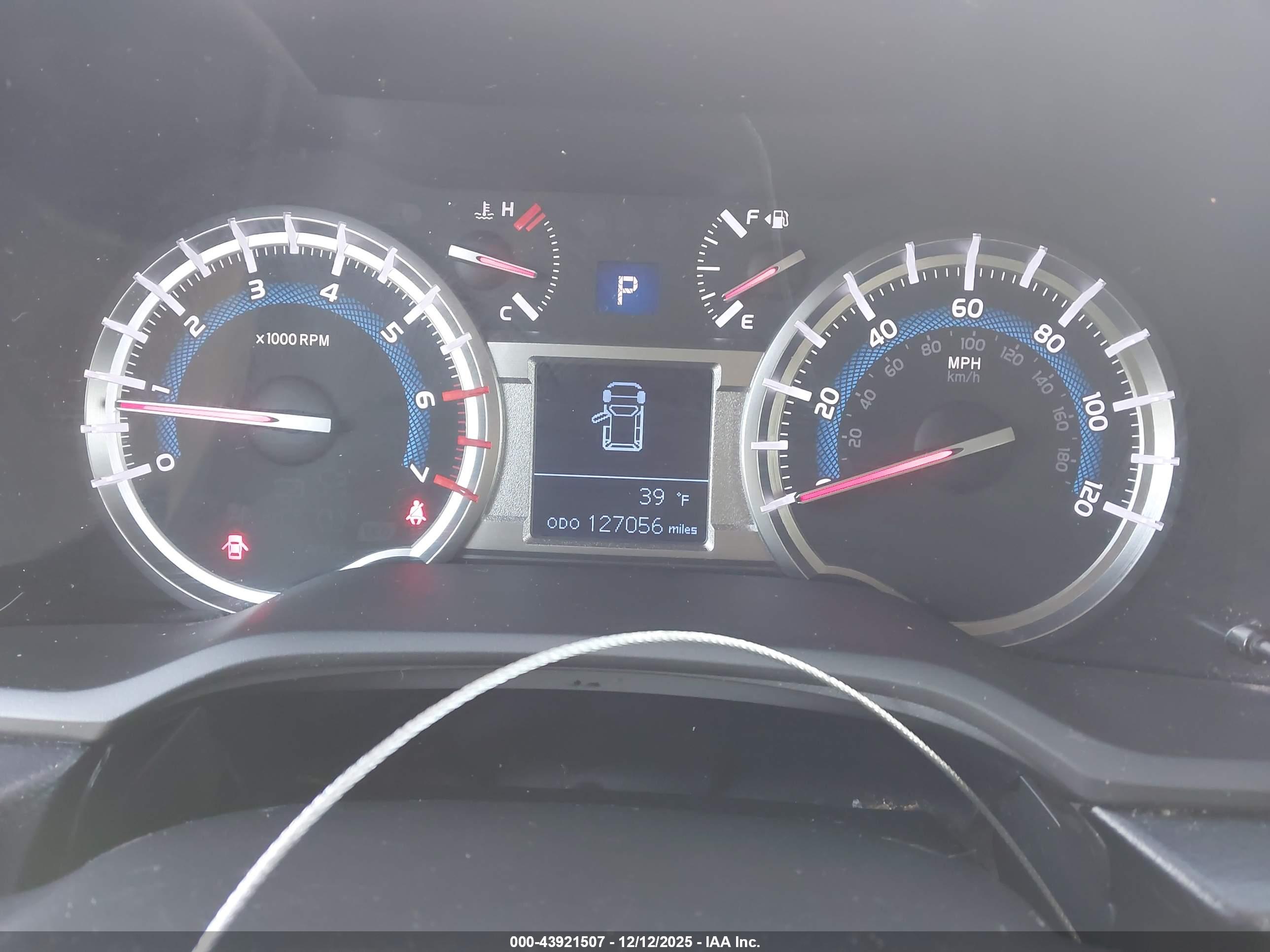 TOYOTA 4RUNNER image 7