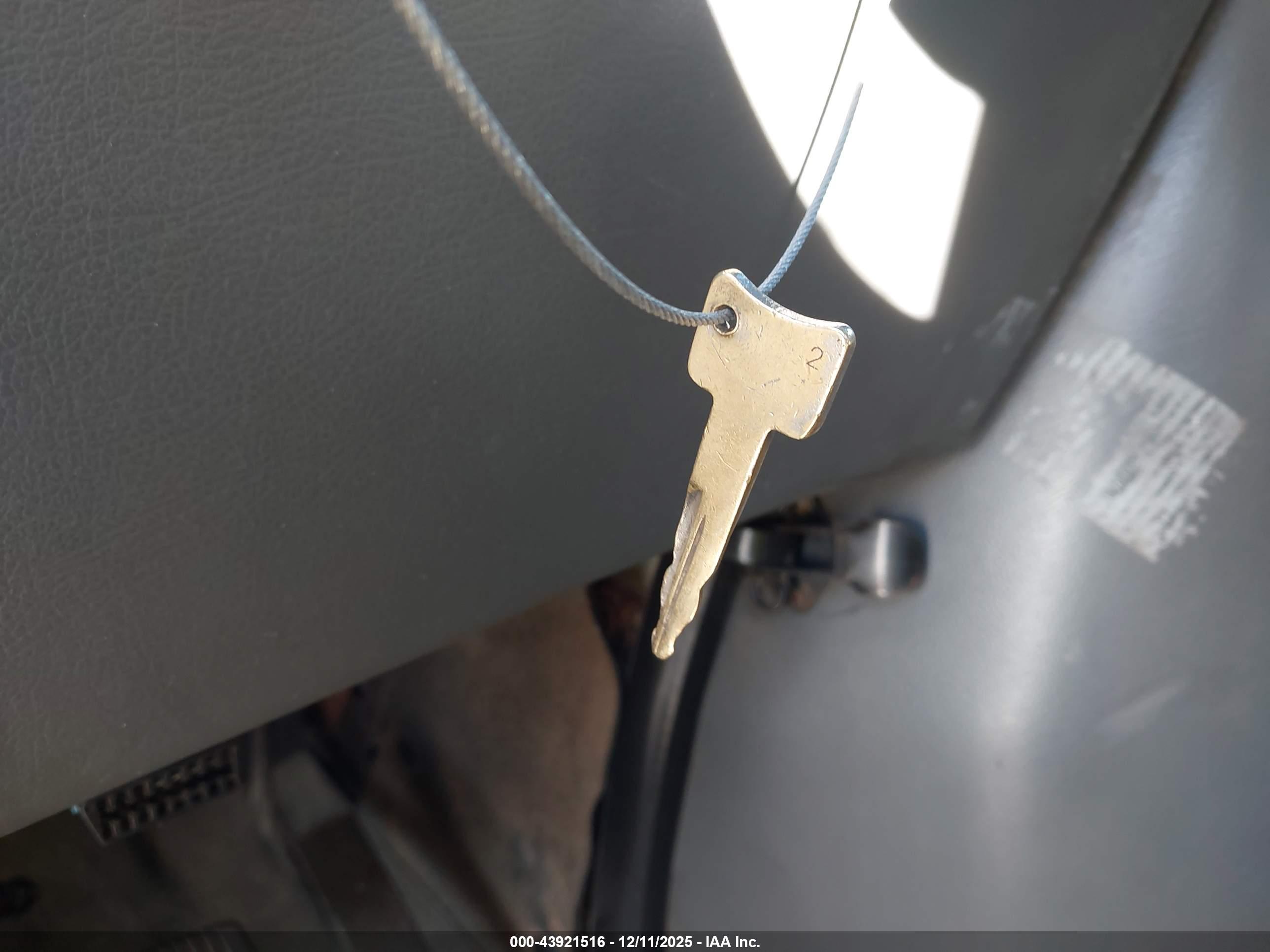 FORD E-250 image 11
