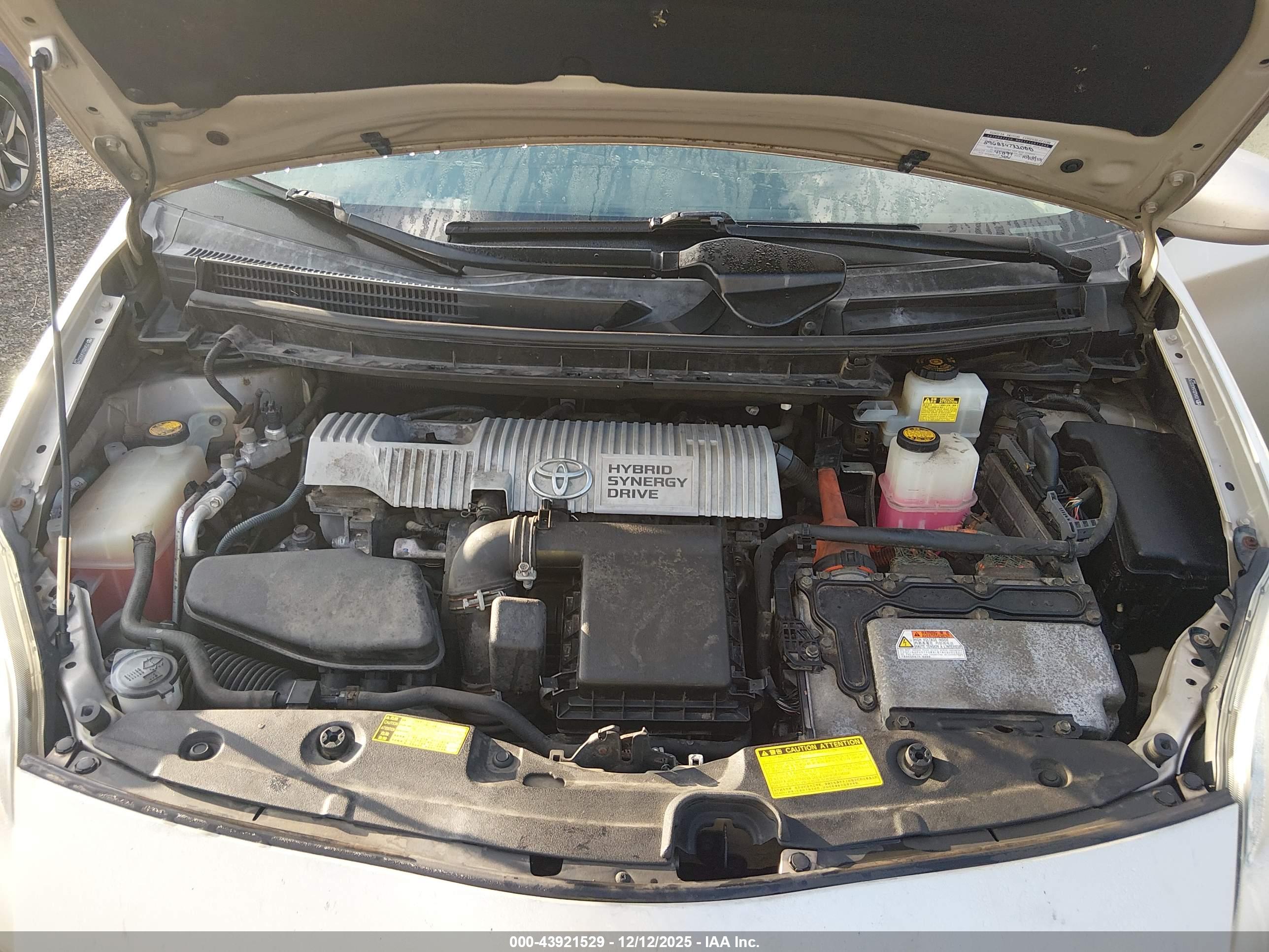 TOYOTA PRIUS image 10