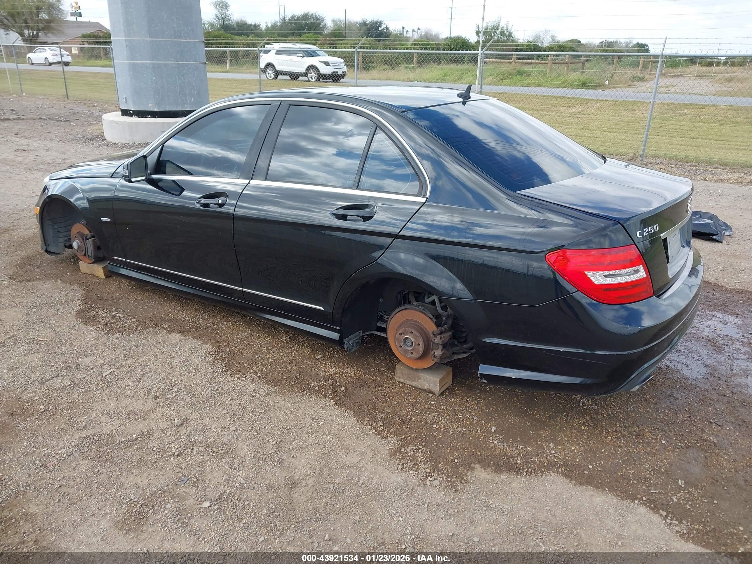 MERCEDES-BENZ C image 3