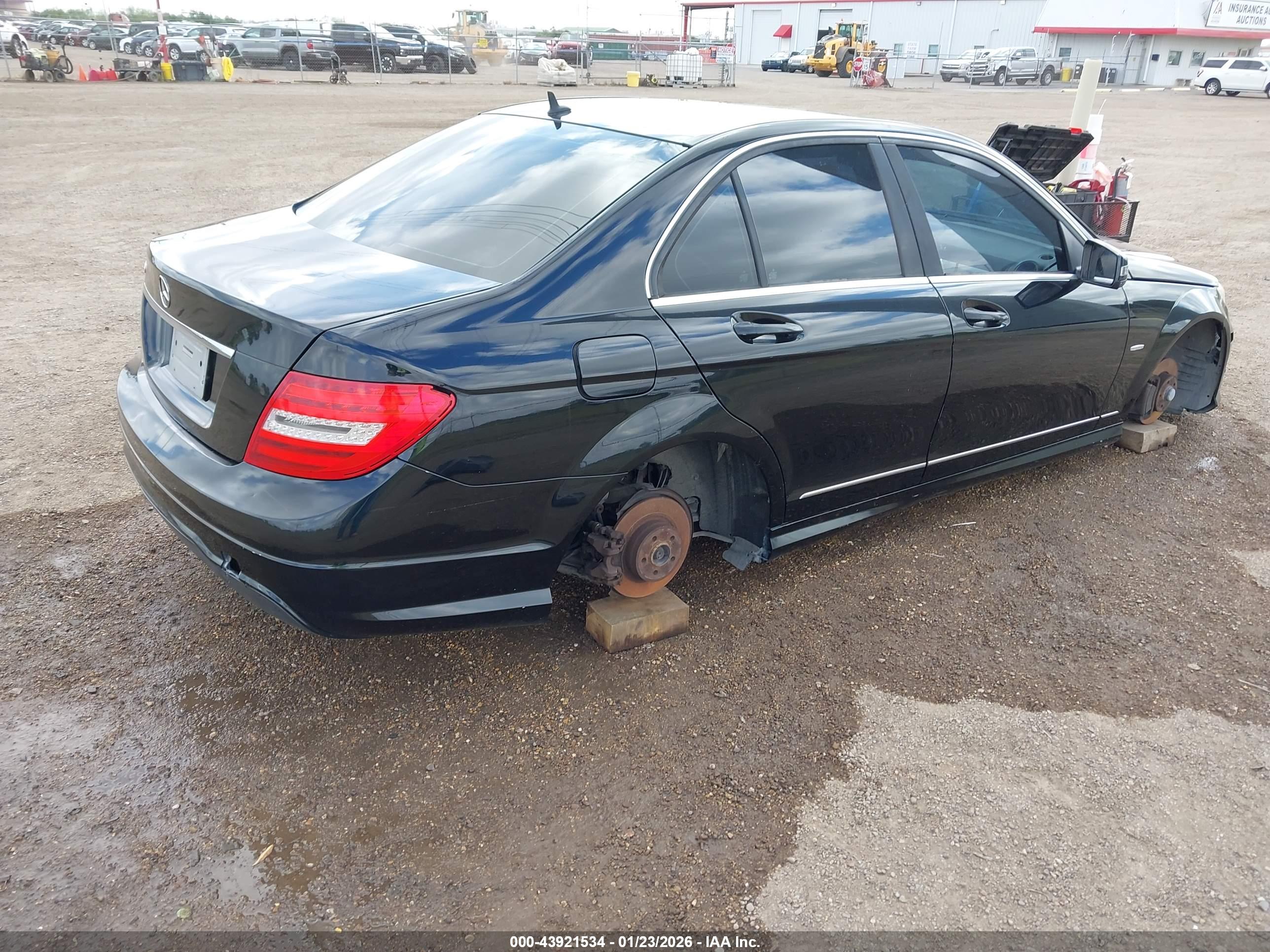 MERCEDES-BENZ C image 4