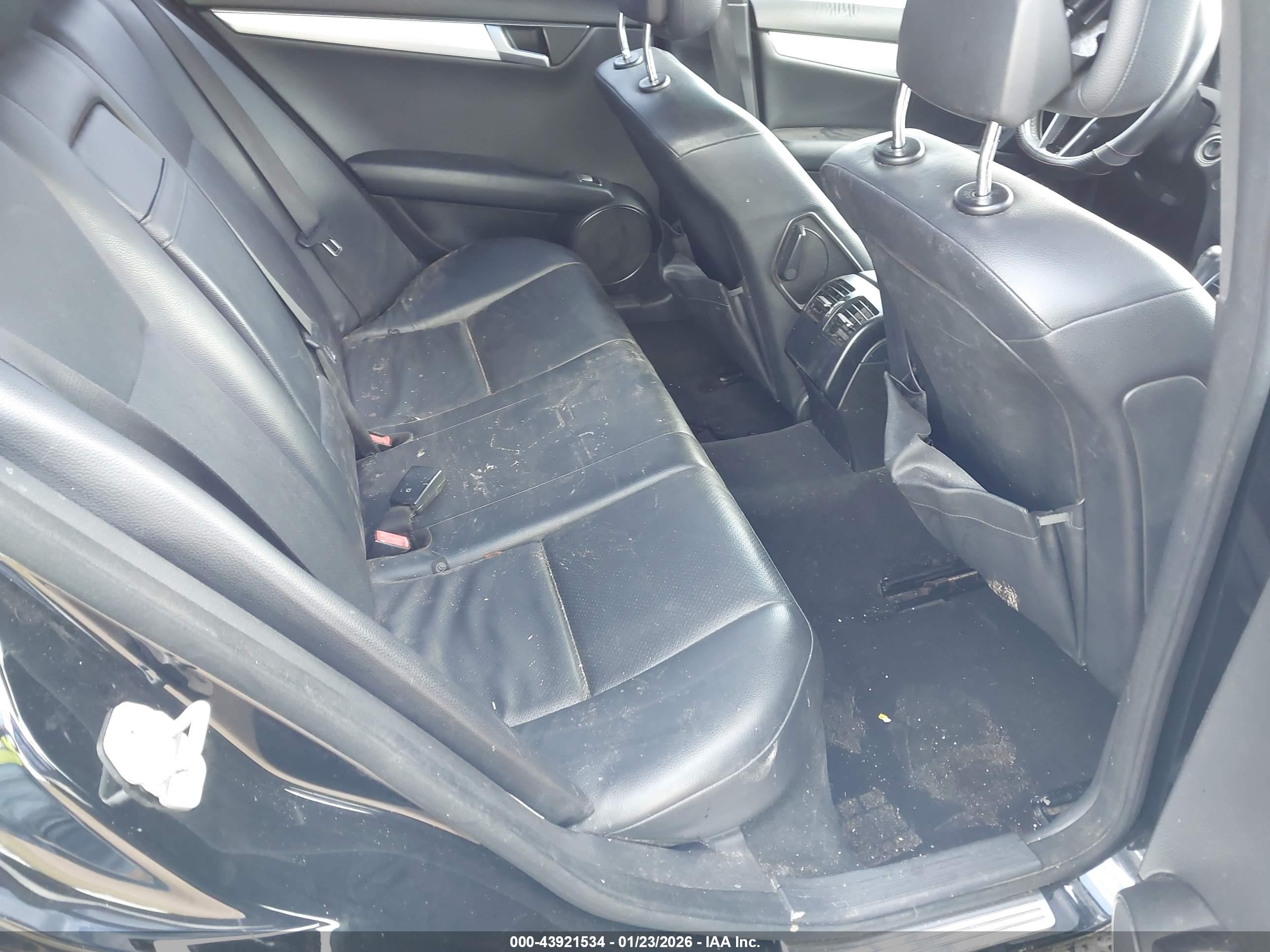 MERCEDES-BENZ C image 8